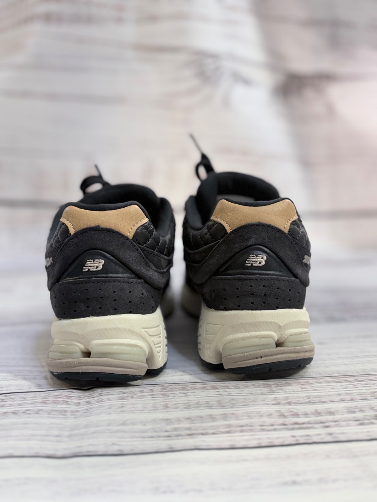 New Balance 2002R Quilted Black M2002RPG Unisex – Mens US 4 – Womens US 5.5
