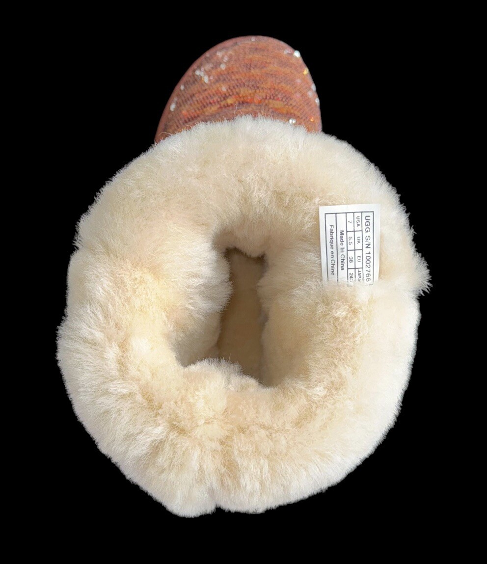 UGG CLASSIC SEQUIN AUTUMN SILVER 2 TONE HOLIDAY EDITION WOMEN SIZE 7 RARE 🔥