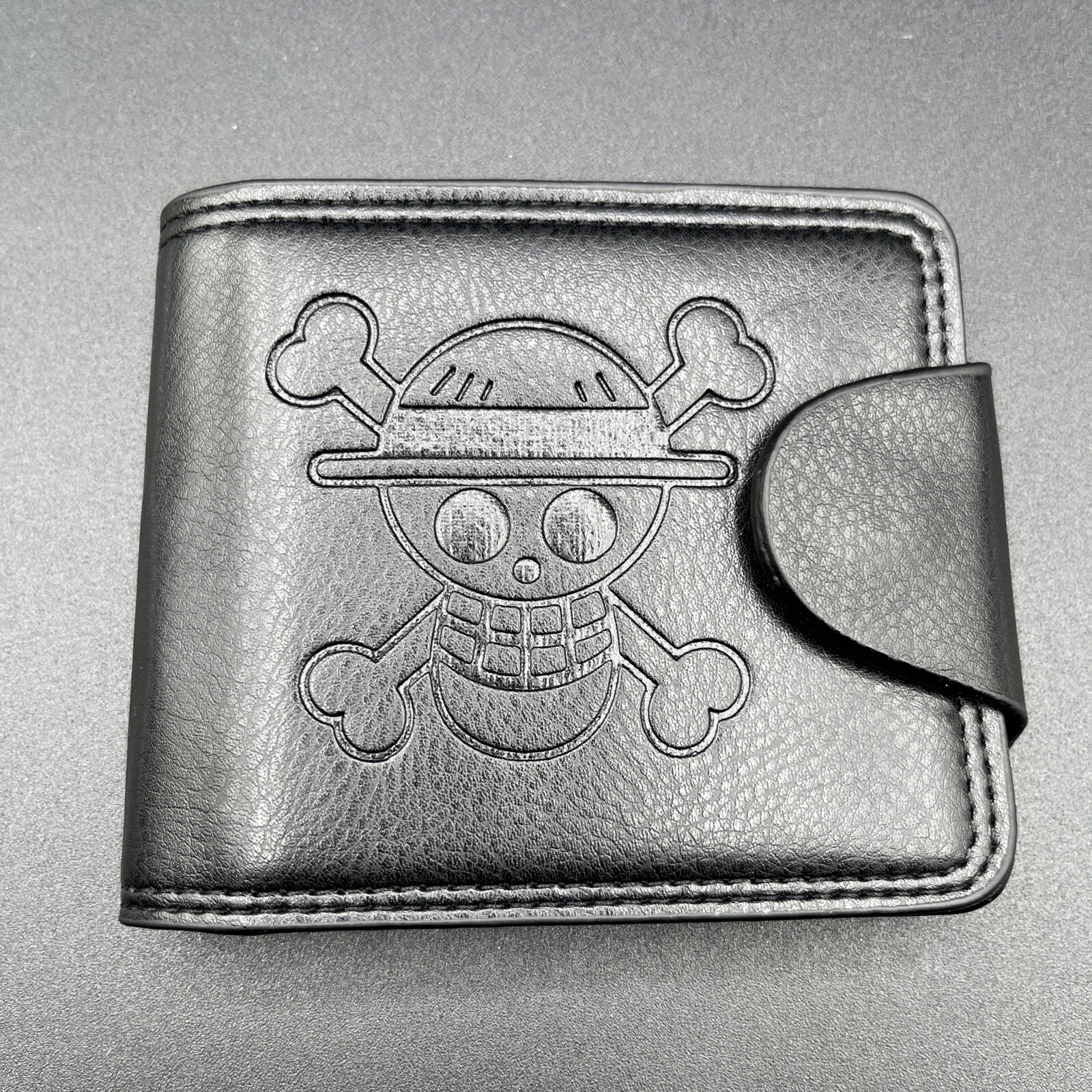 One Piece Men’s Wallet – Elevate Your Style with the Latest 2024 Anime Accessori