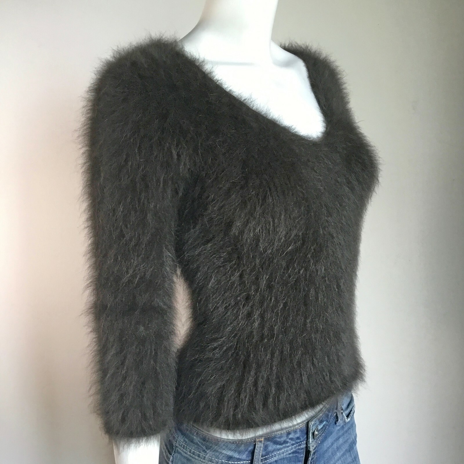 80% Angora Fuzzy Vintage EXPRESS Brown V Neck Pullover Sweater 32 in bust