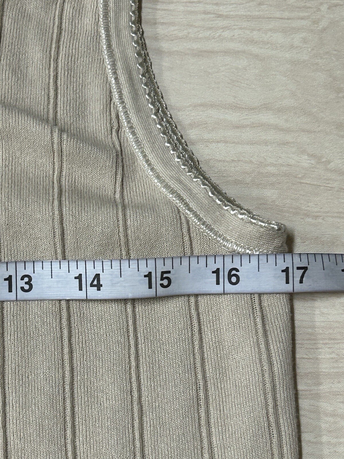Magnet Art Lynn Yang Beige White Ribbed Tank with Applique Detail Size M/L