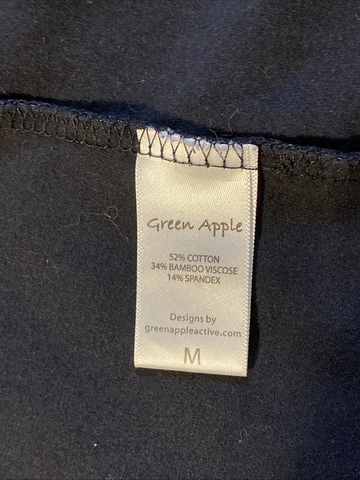 Green Apple Active long-sleeve Bamboo Full Zip Women’s Size Medium Black Jacket