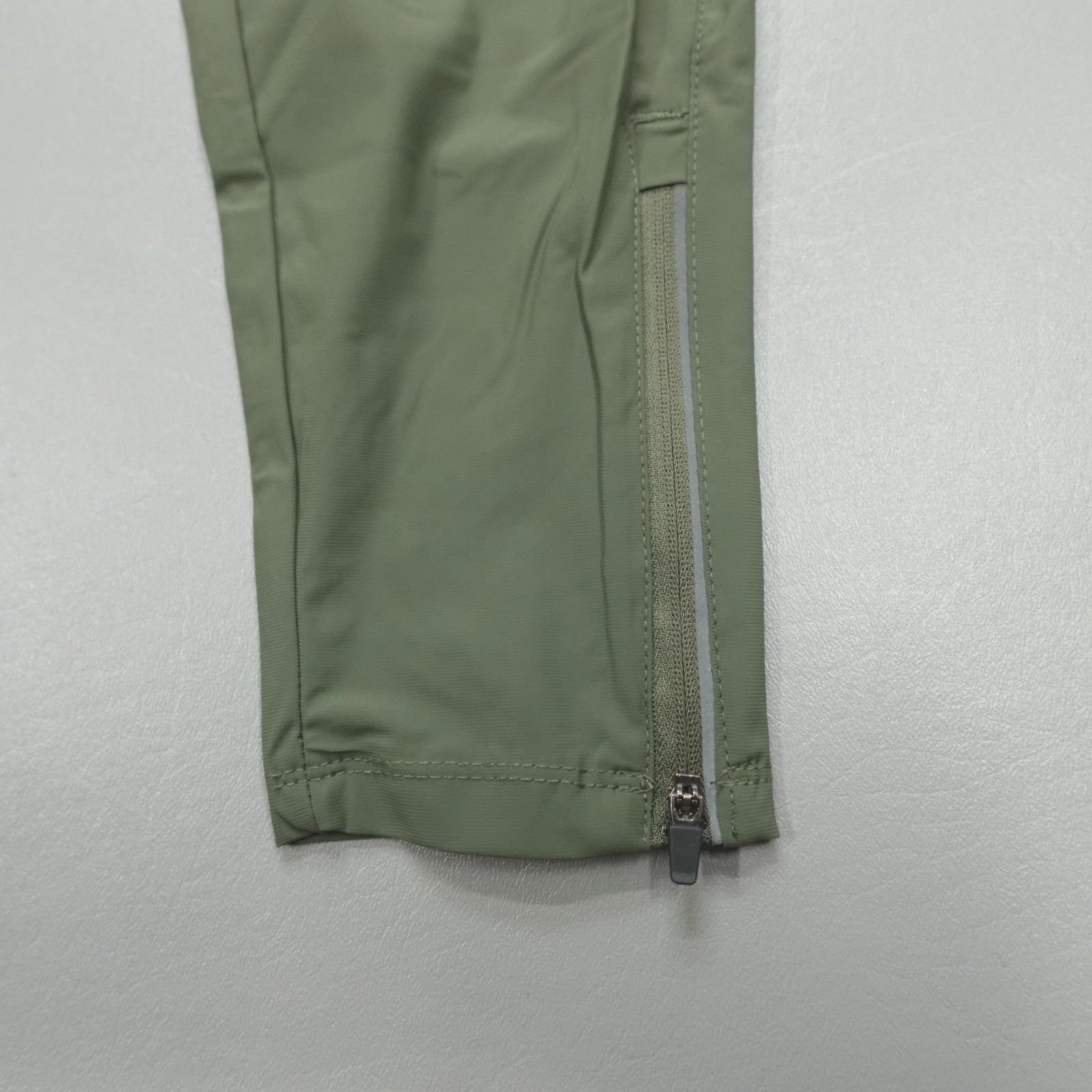 Kenneth Cole Active Tech Jogger Ankle Zip DWR Lightweight Reflective Olive