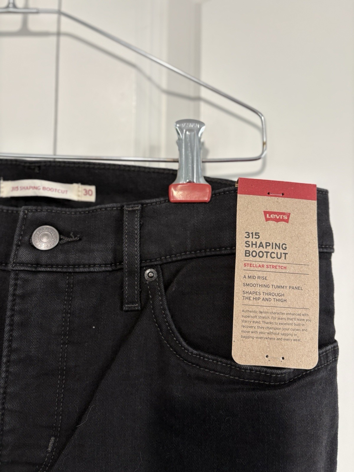 Levi’s 315 Woman’s Shaping Bootcut, Size 30×32 NWT Black