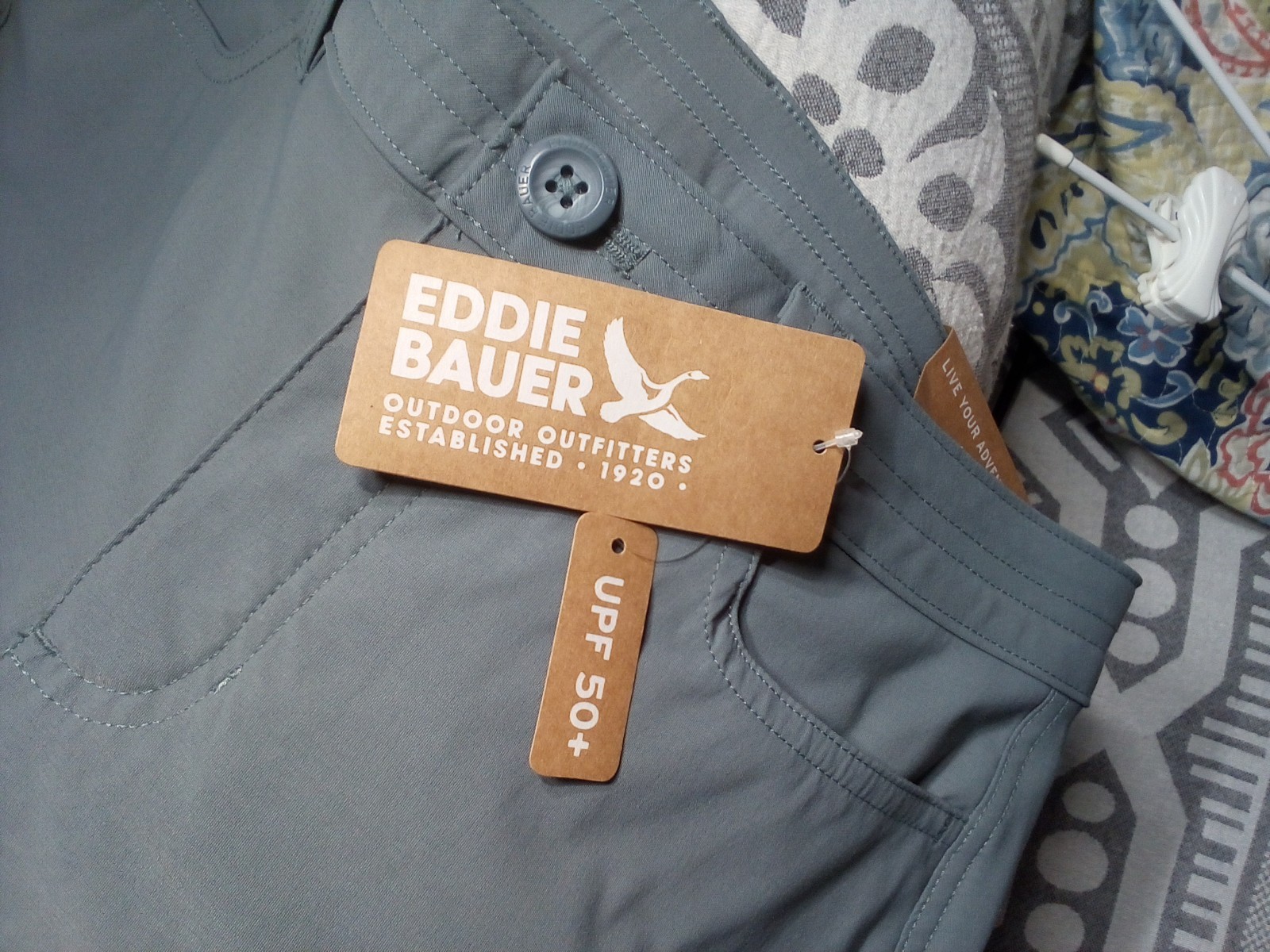 NWT $65 Eddie Bauer Wm’s Rainier Gray Capri Hiking Pants Sz P4