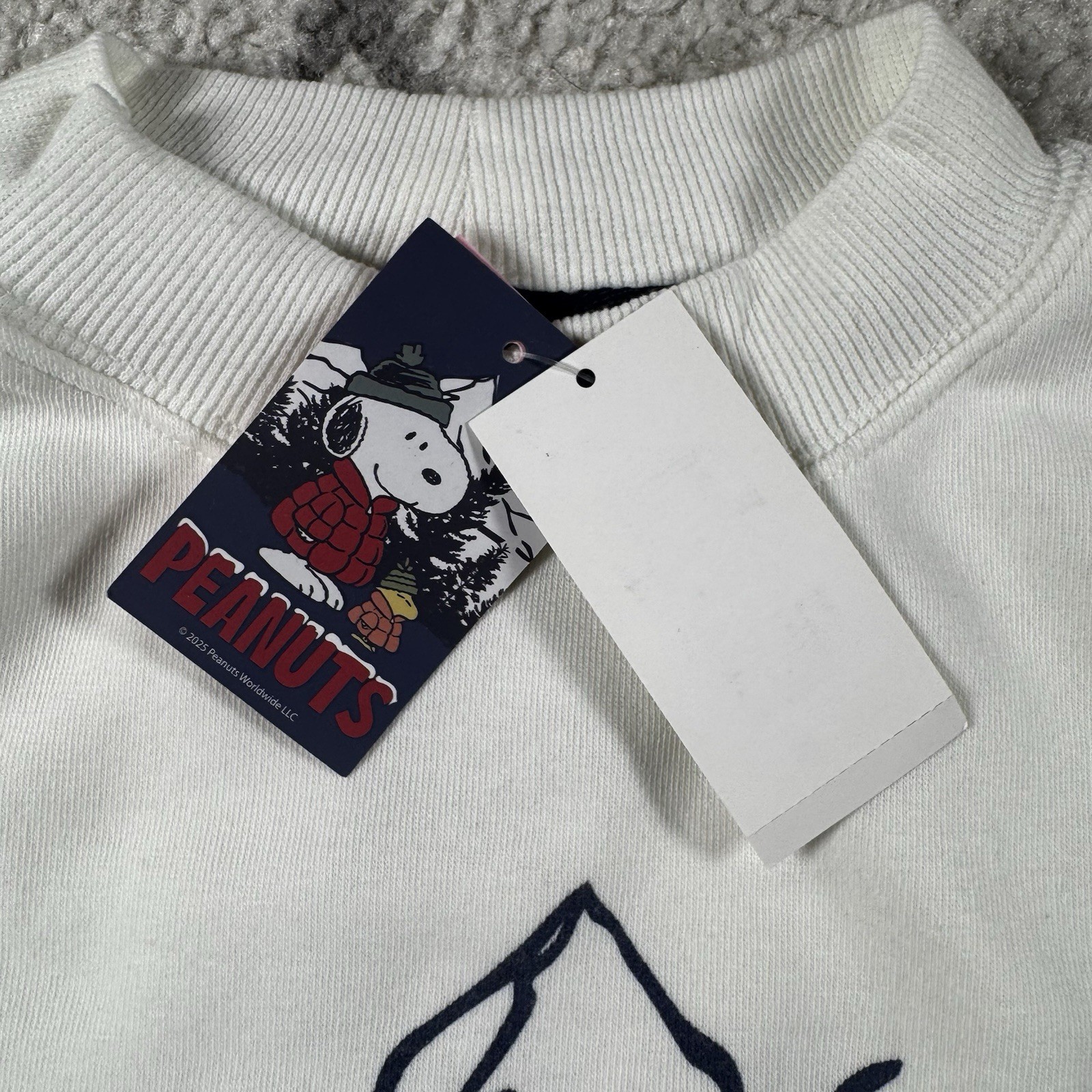 Peanuts Sweatshirt Mens XL White Snoopy Woodstock Ski Mountain Fleece Pullover