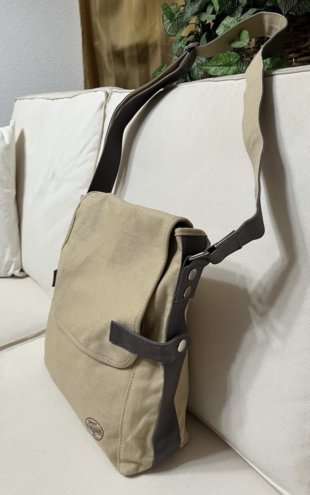 NEW DKNY Mens 100% Cotton Lined Adjustable Strap Crossbody Bag