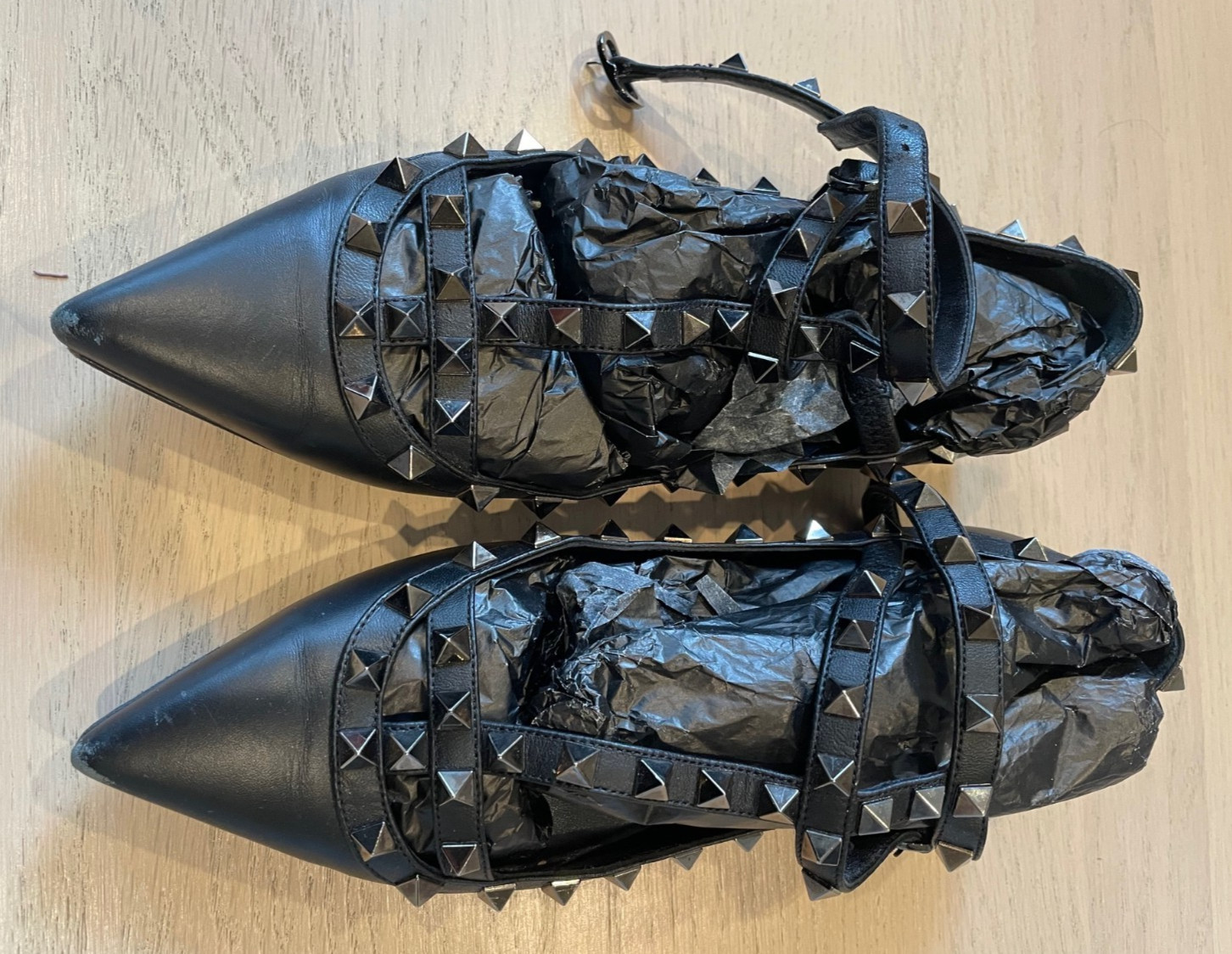 VALENTINO GARAVANI Rockstud FLATS Leather All Black Size 36 Made in ITALY 6 US