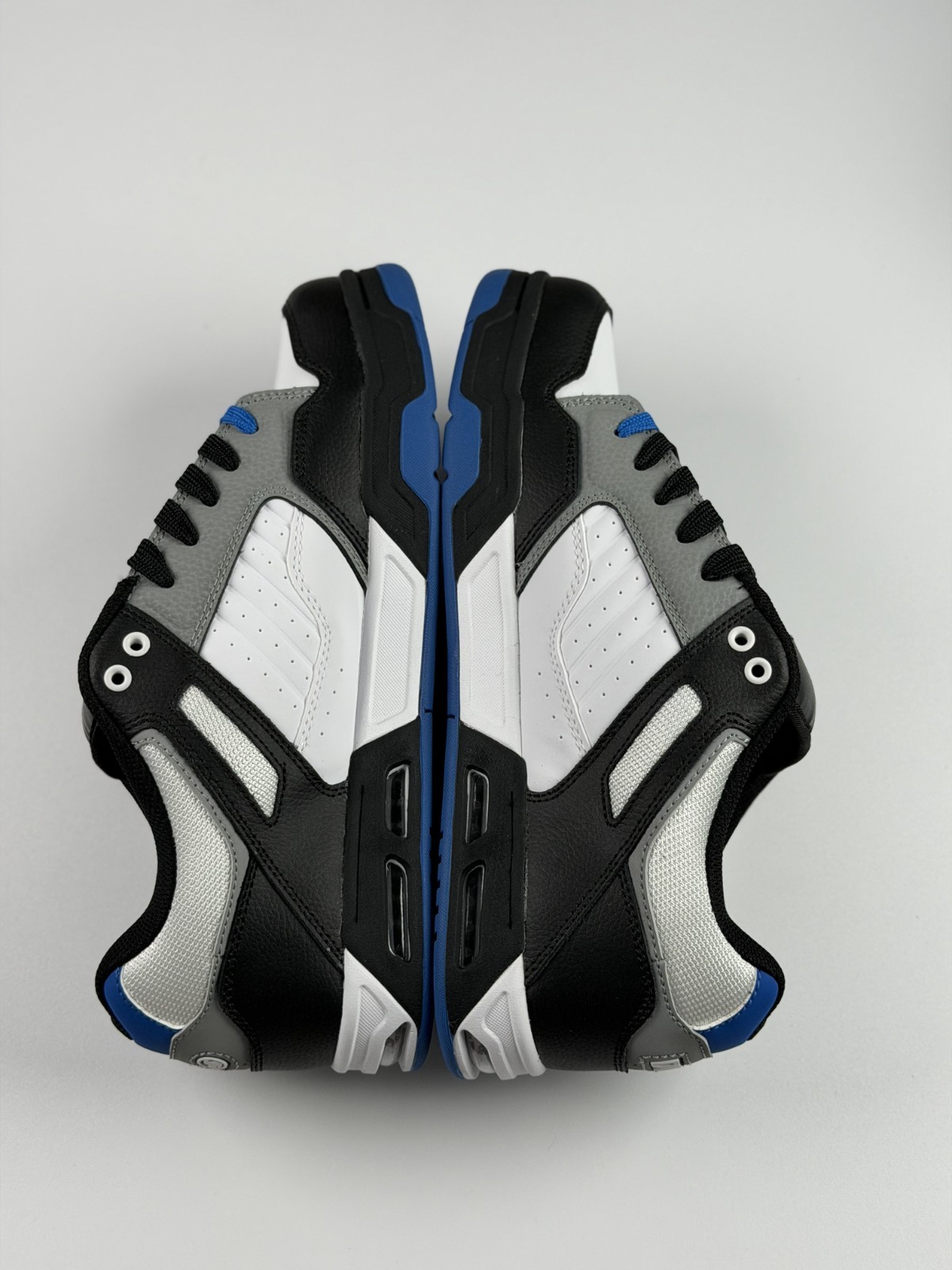 DVS Shoes Enduro Heir in White/Black/Blue, Size 11