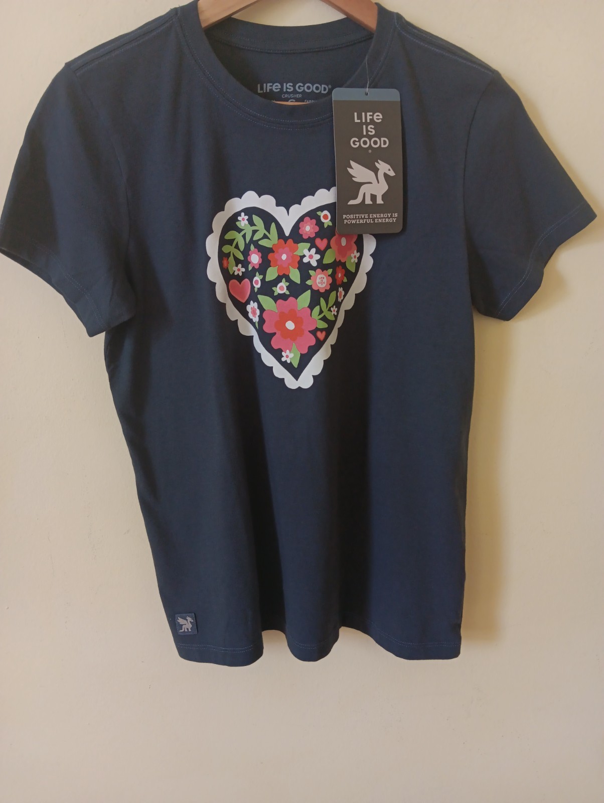 Life Is Good Womens Crusher T Shirt Size Small Blue Graphic Floral Heart NWT $9