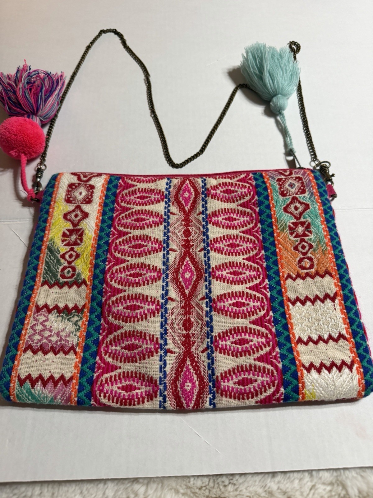 NWOT Handmade In India Embroidered Crossbody Bag W/20 “ Removable Chain Strap.