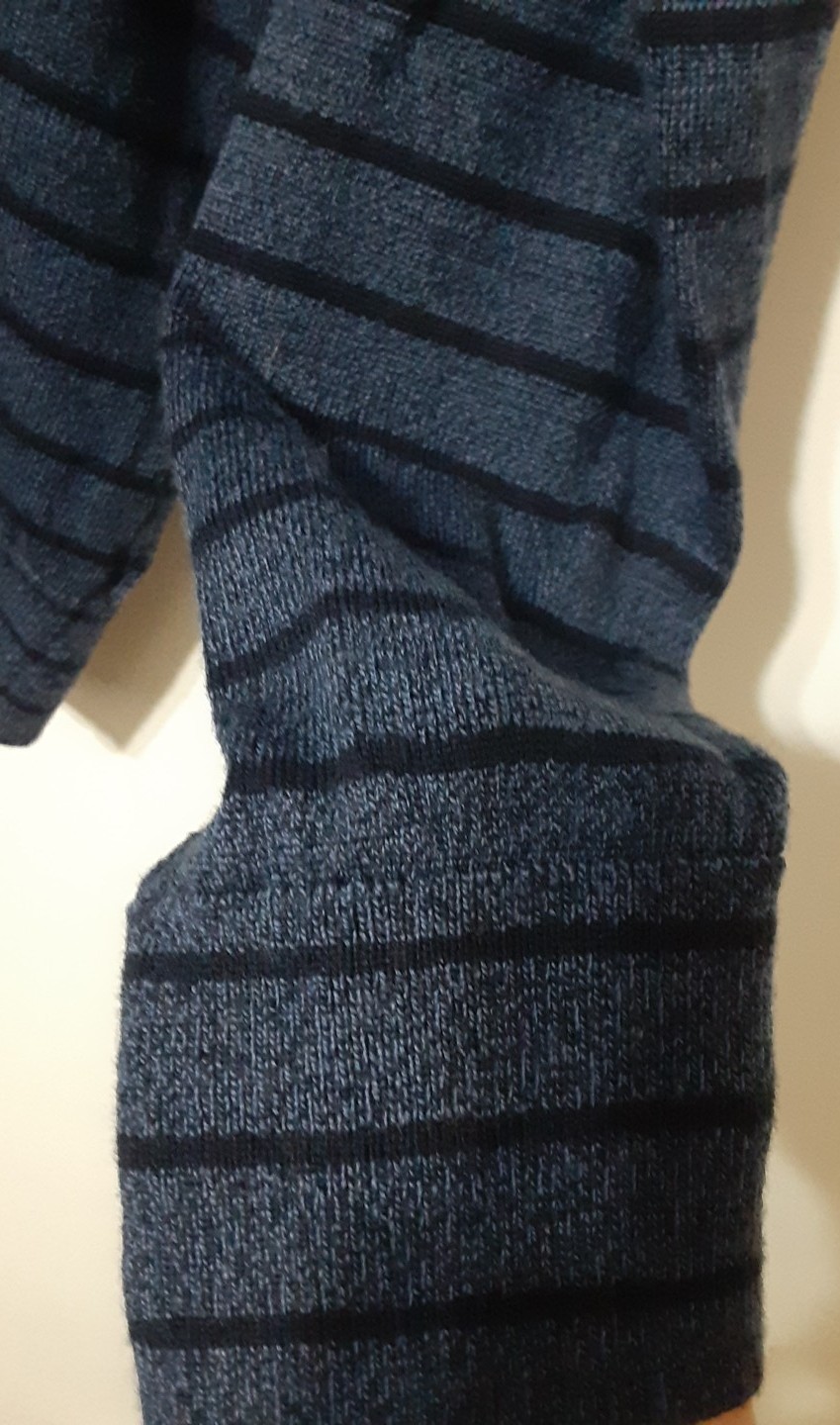 Banana Republic Men’s M 44-46 100% Extra Fine Merino Wool V-Neck Sweater;Baruffa