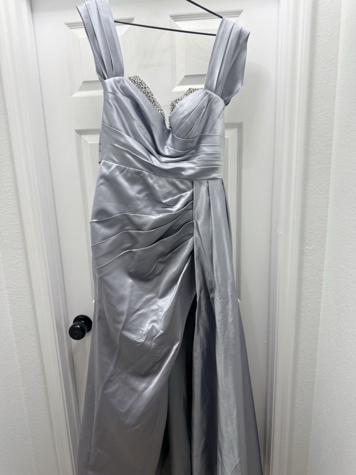 Silver Satin Long Gown Dress Women’s M Sweetheart Strapless Beaded Bodice
