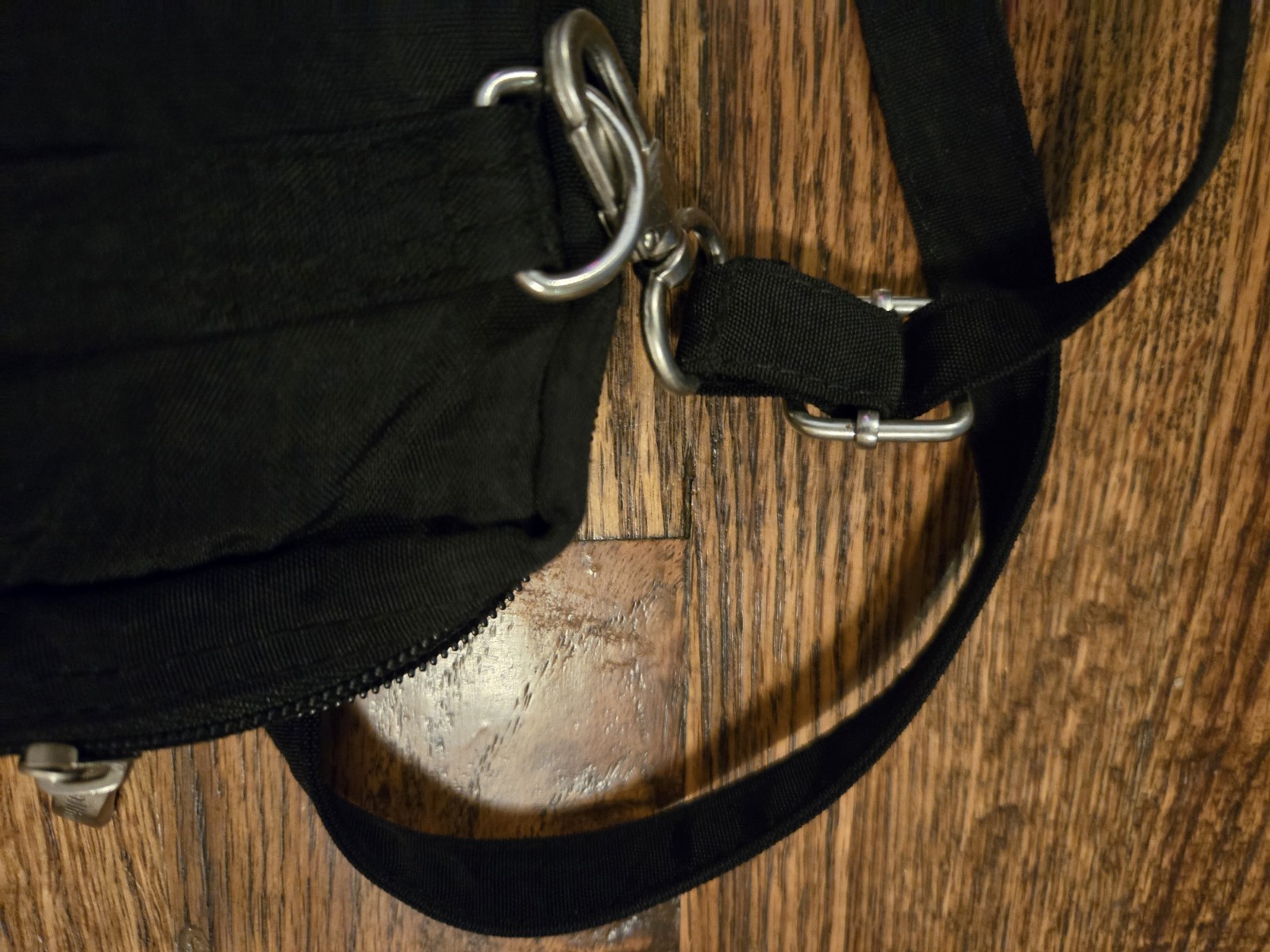 Baggallini Convertable Waist/Shoulder Bag -Pockets Pockets Pockets In Black