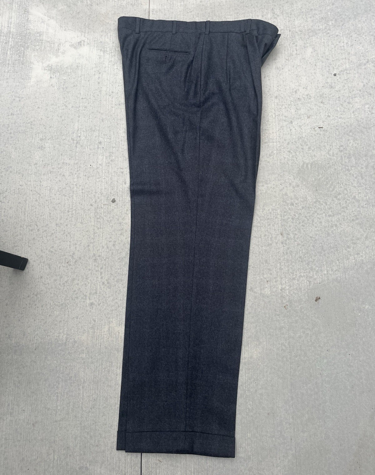 Brooks Brothers Men’s Gray Wool Flannel Pleated Cuffed Dress Pants 44W