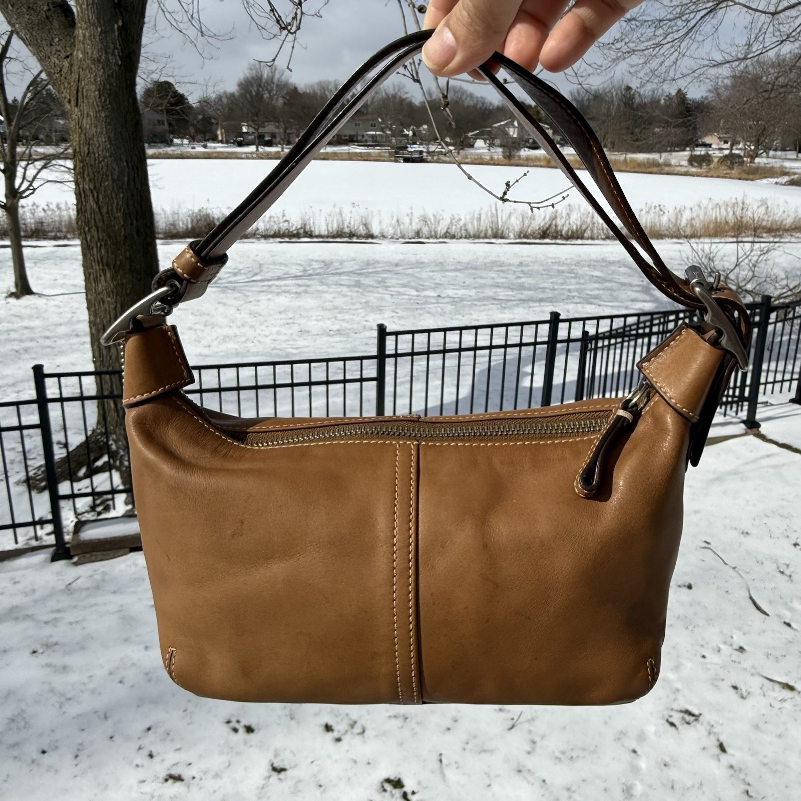 COACH 9564 British Tan Leather Legacy Demi Hobo Shoulder Bag Convertible Strap