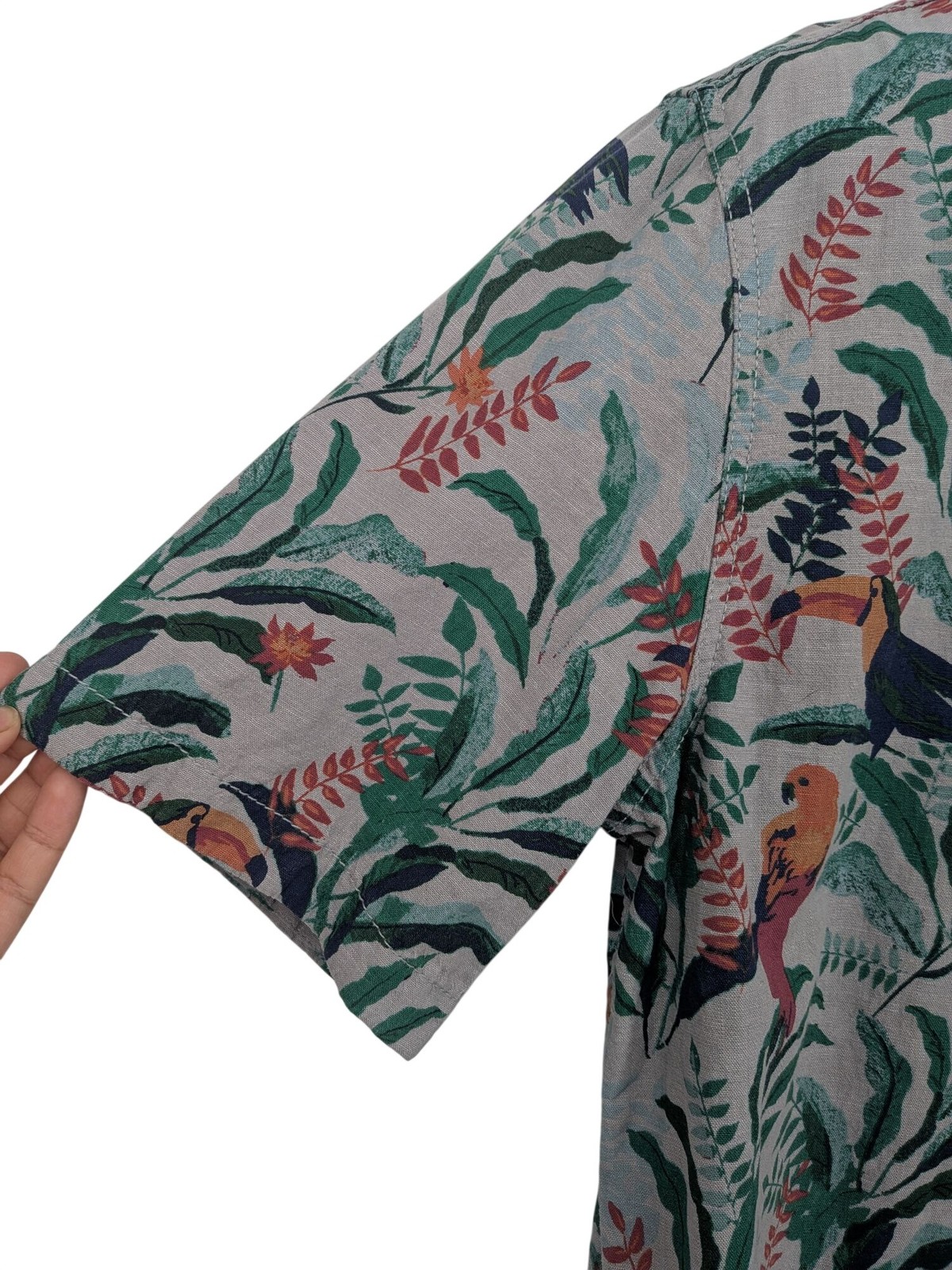 Tropical Print Button Up Shirt Parrot Toucan Vacation Aloha Jungle Resort Large