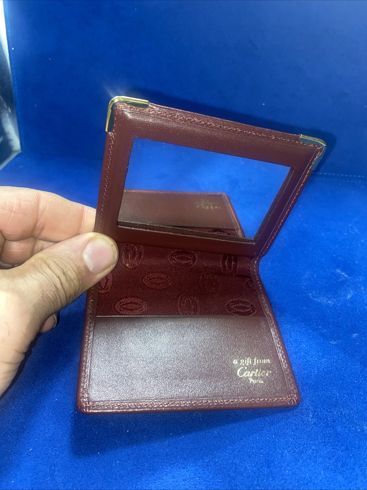 Cartier Authentic Bifold Mirror & Wallet Must de Cartier Bordeaux .