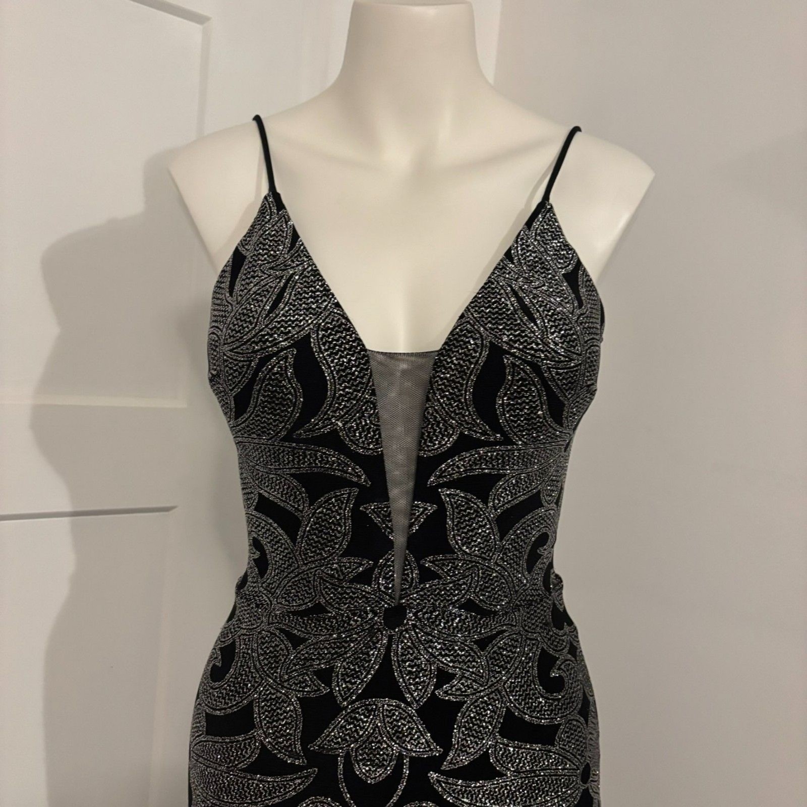 B&A by Betsy & Adam Sparkly Silver and Black Formal Baroque Evening Gown Dress