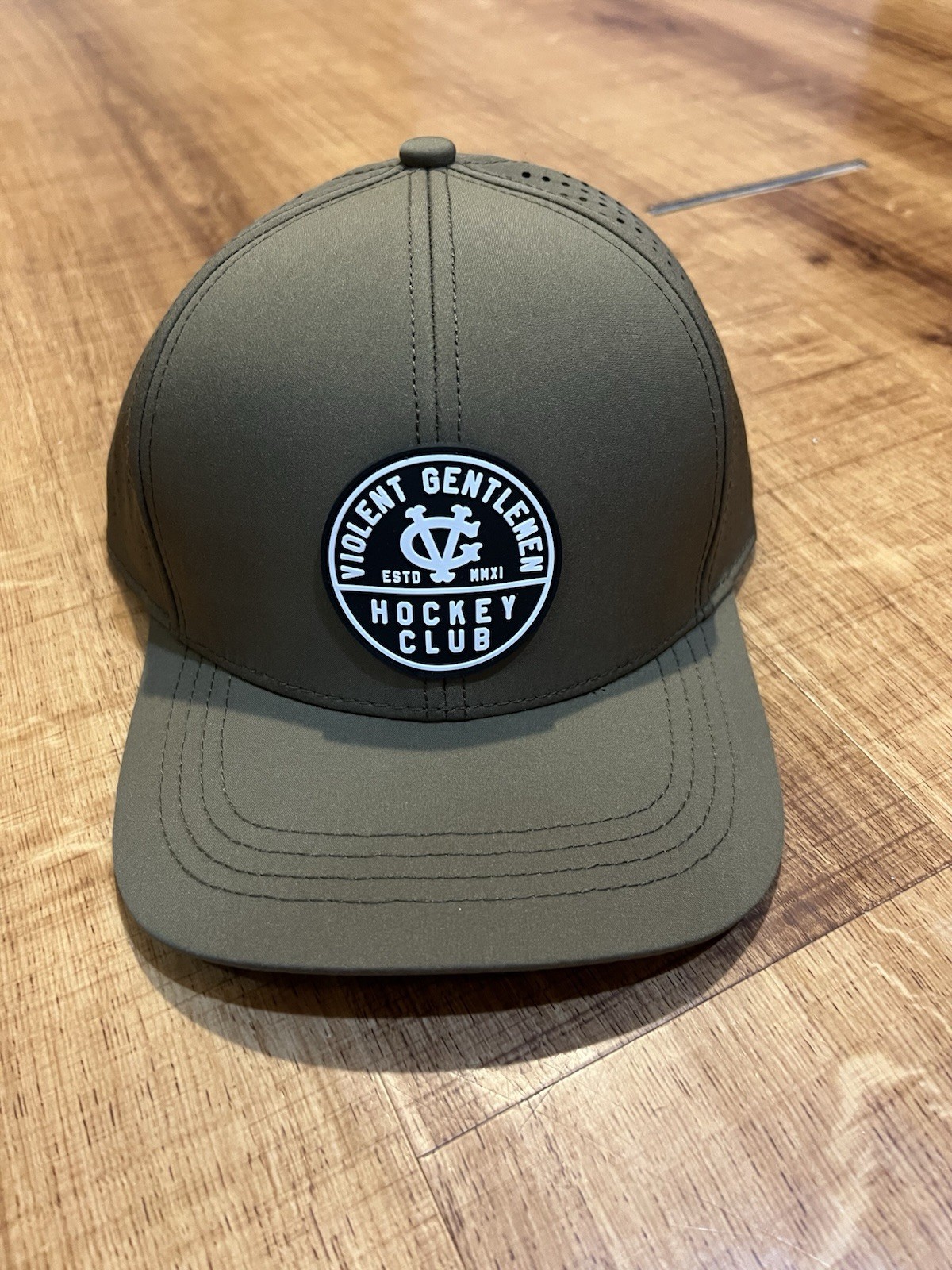 Violent Gentleman Hockey Club TRIUMPH TECH SNAPBACK – Olive – VGHC