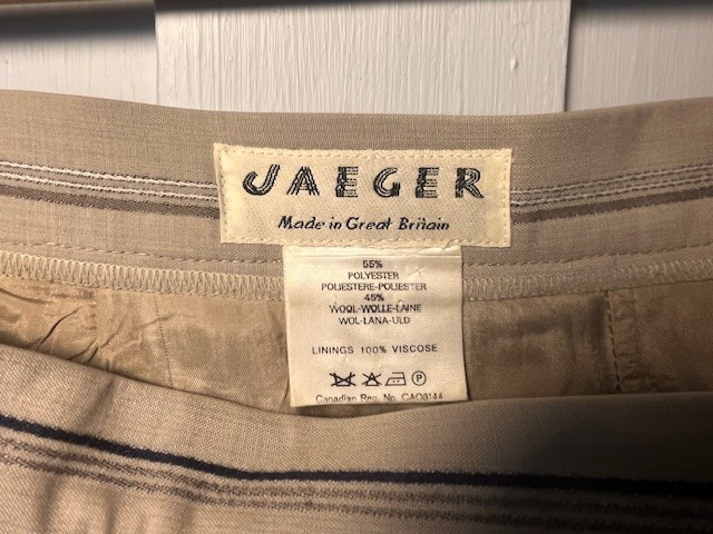 Classic Jaeger Box Pleated Skirt Beige with Stripes to Fit Waist 28 inches
