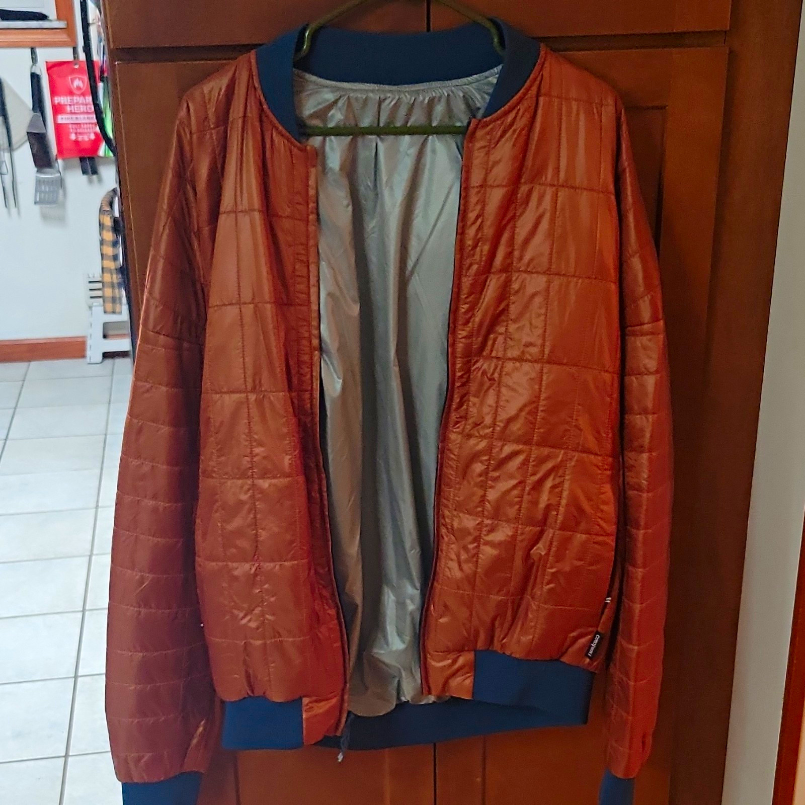 Cotopaxi Men’s L Reversible Insulated Bomber Jacket Full Zip Gray Orange Logo