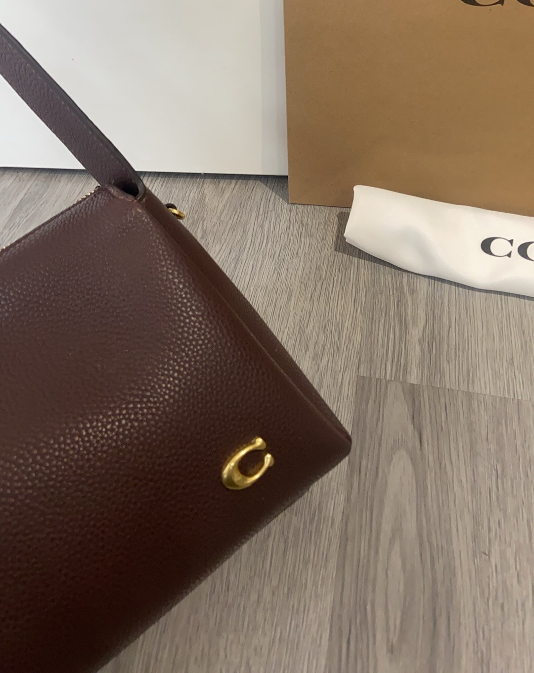 Coach Lola Shoulder Bag Maple Brown Pebbled Leather Gold Hardware Women’s Purse
