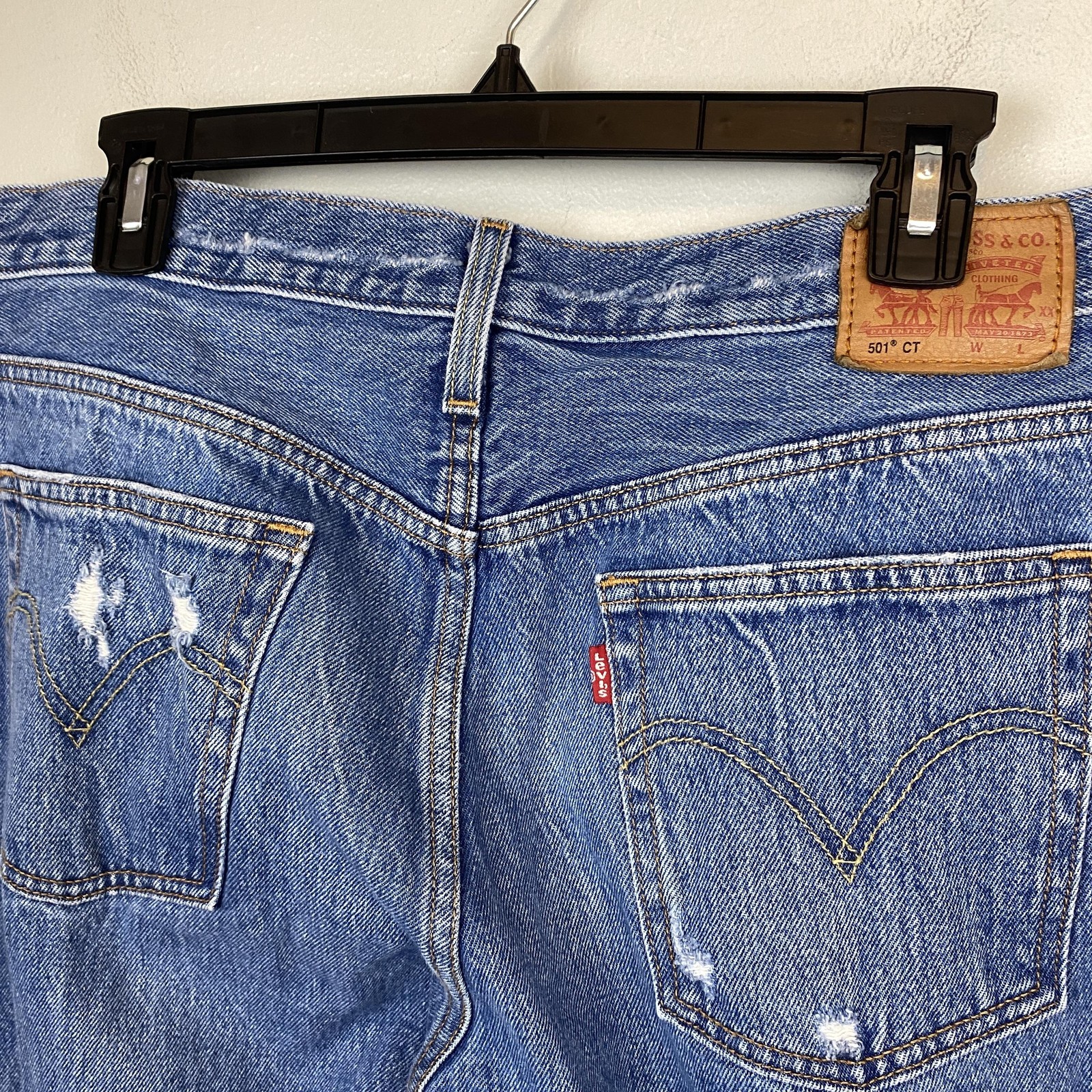 Levi’s 501 CT Jeans Mens 31×32 Blue Distressed Tapered Button Fly 17804-0073