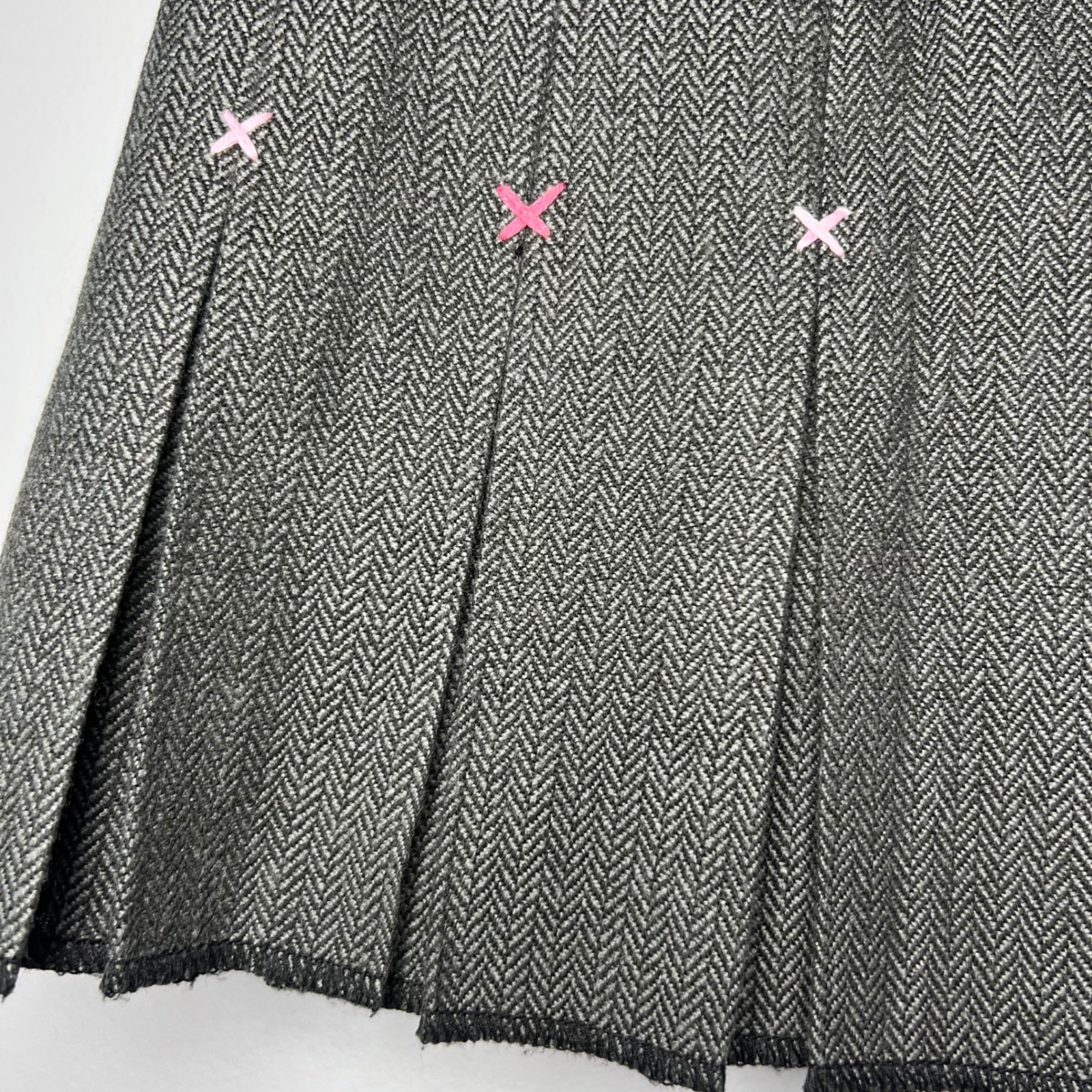 Wet Seal Pleated Mini Skirt Gray Herringbone Flower Size 3 Grunge Schoolgirl
