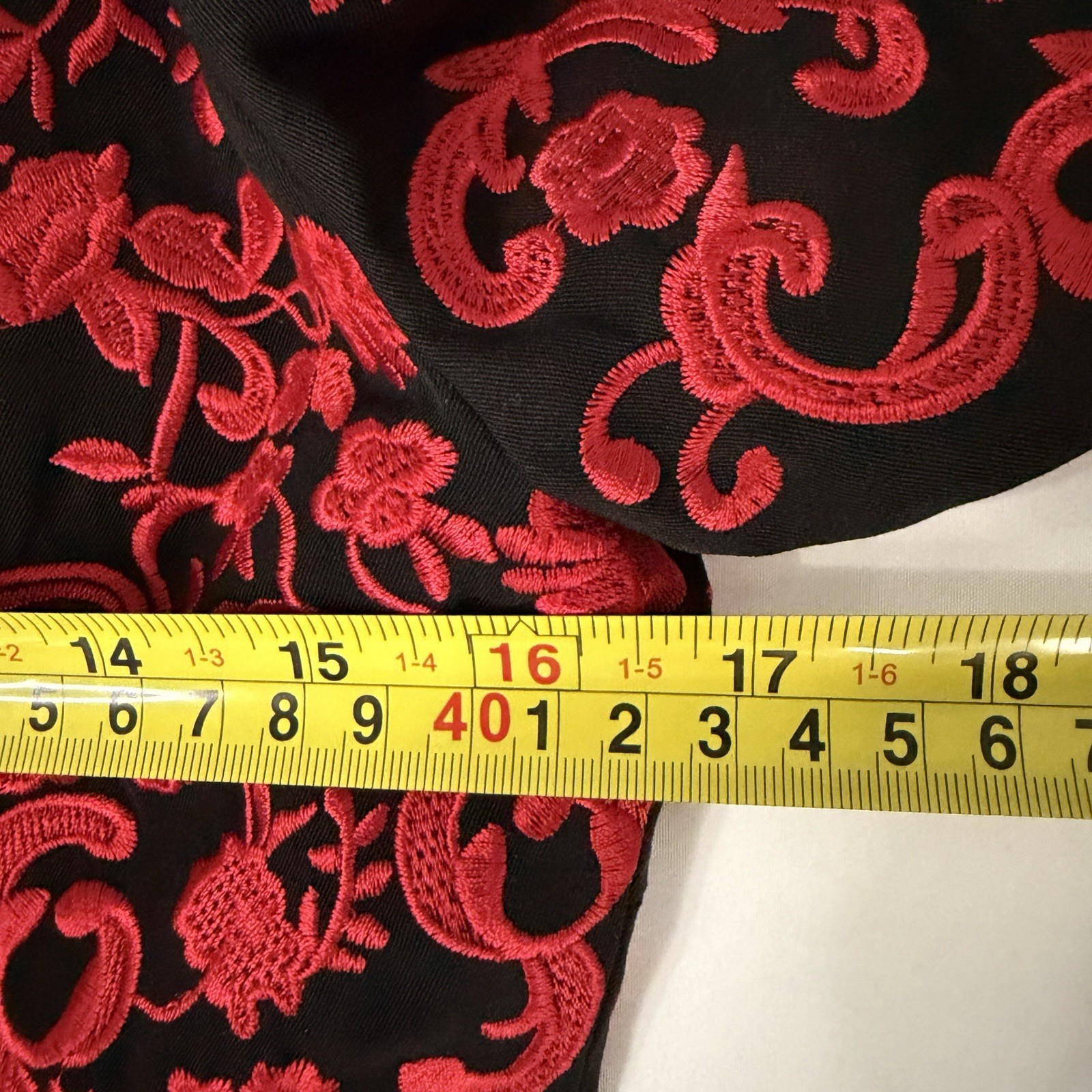 Dolce&Gabbana SS15 Runway Dress Red Embroidered Black Archival 2015 IT 40/US4/S