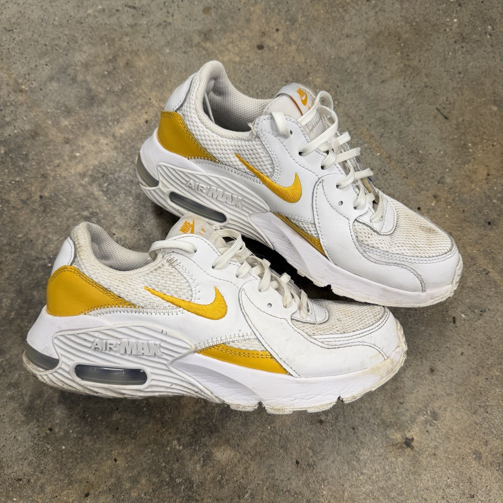 Nike Air Max Excee White University Gold Shoes DX4352-100 Womens 6.5 *STAINS*