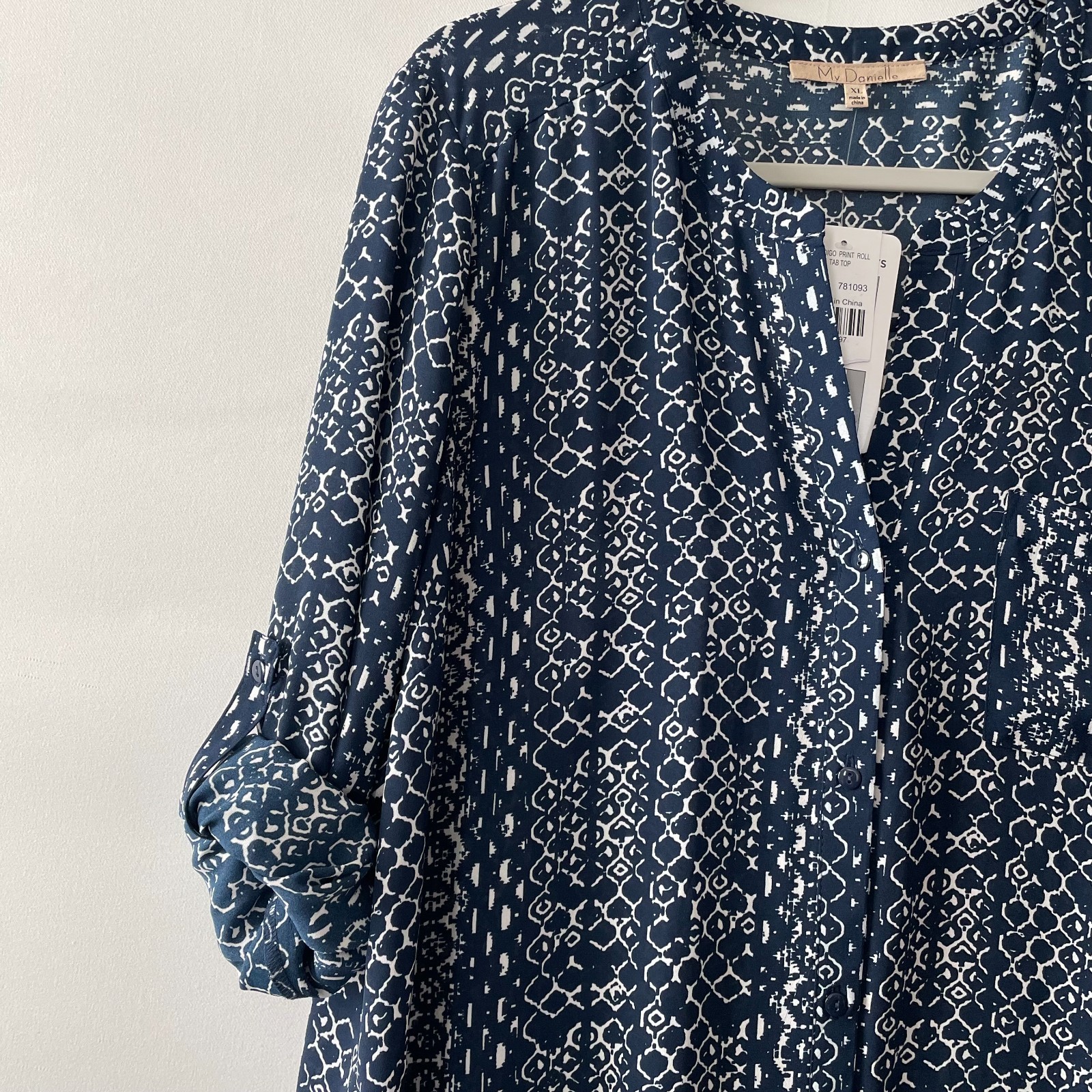 NWT Mv Danielle Womens Indigo Blue Snake Print Roll Tab Sleeve Tunic Top Size XL