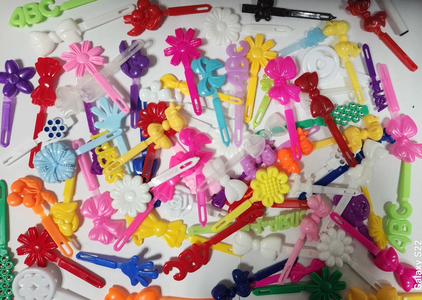 CHOOSE QUANTITY-3″ LONG MIXED DESIGN PLASTIC HAIR BARRETTES