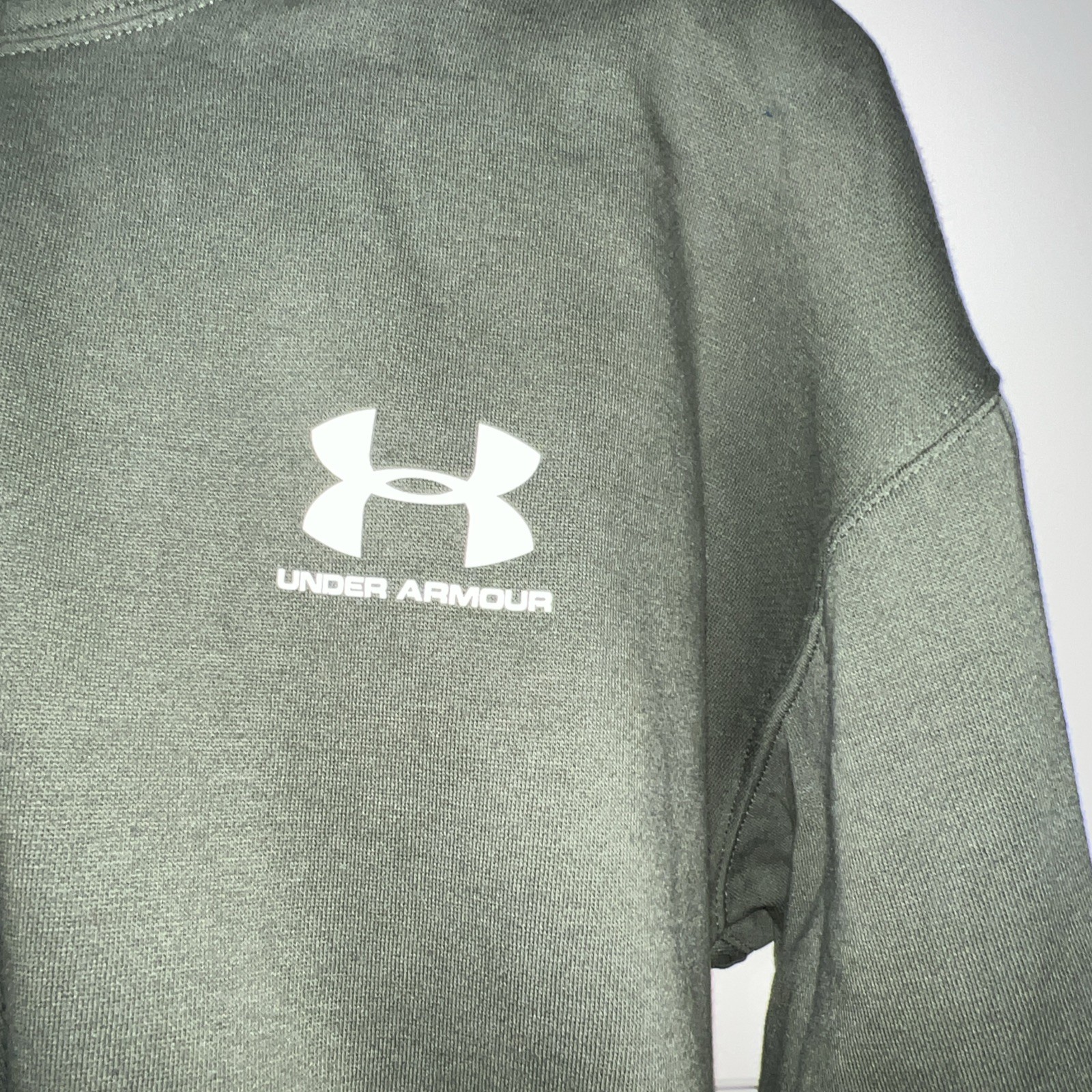 Under Armour Men’s Olive Green Long Sleeve Hoodie Size Large