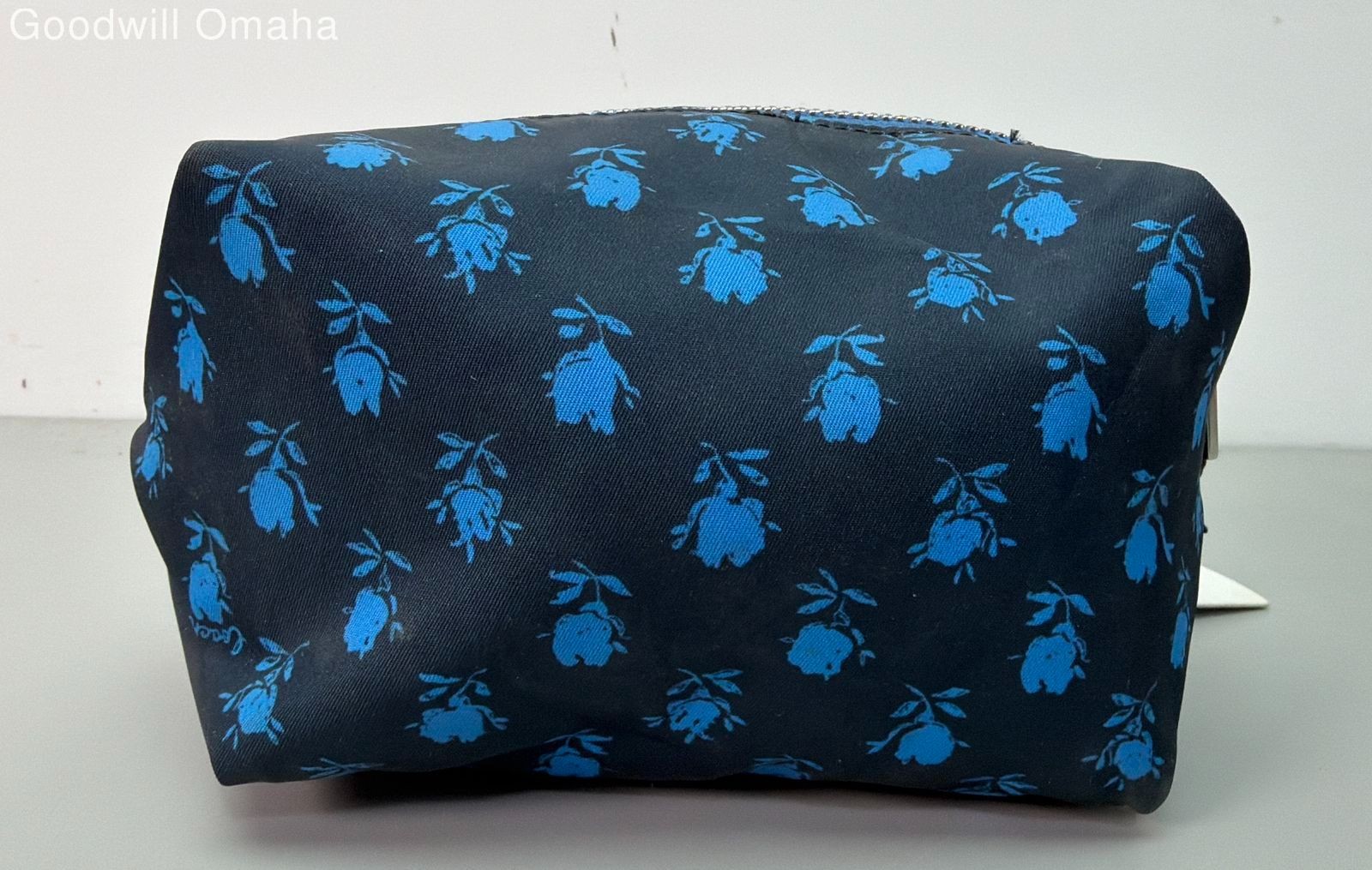 Authentic Coach Blue Floral Badland Print Boxy Cosmetic Case / Bag #C5583 w/ COA
