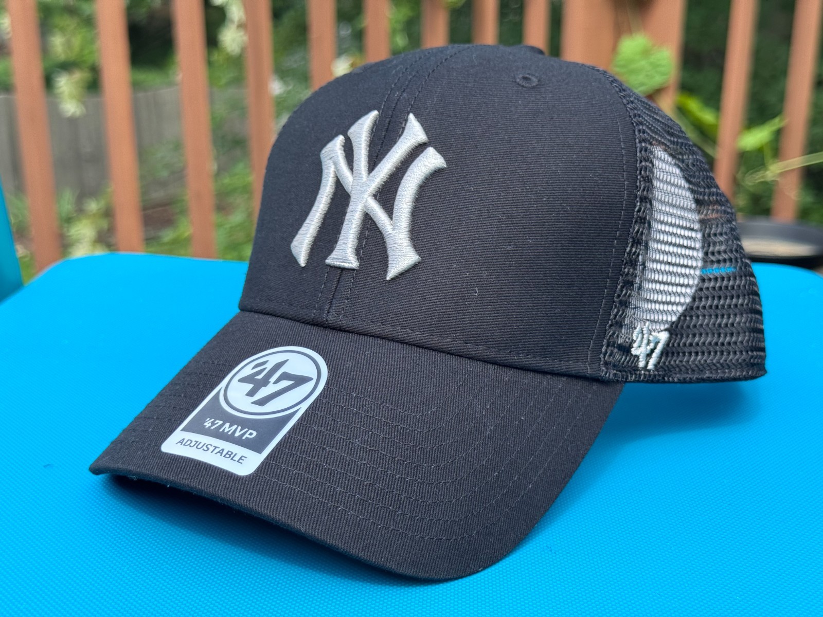 New York Yankees ’47 MVP Trucker Adjustable Cap Hat MLB $36 White EMB Black