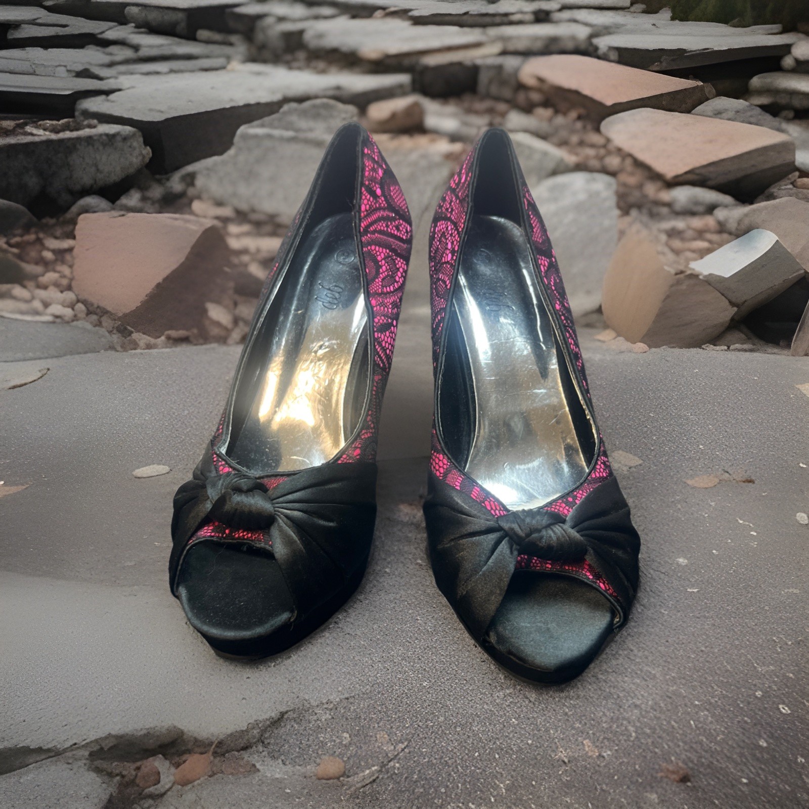 Heels Deb 4″ Black Lace Over Pink Satin W/Bows Open Toe Size 9