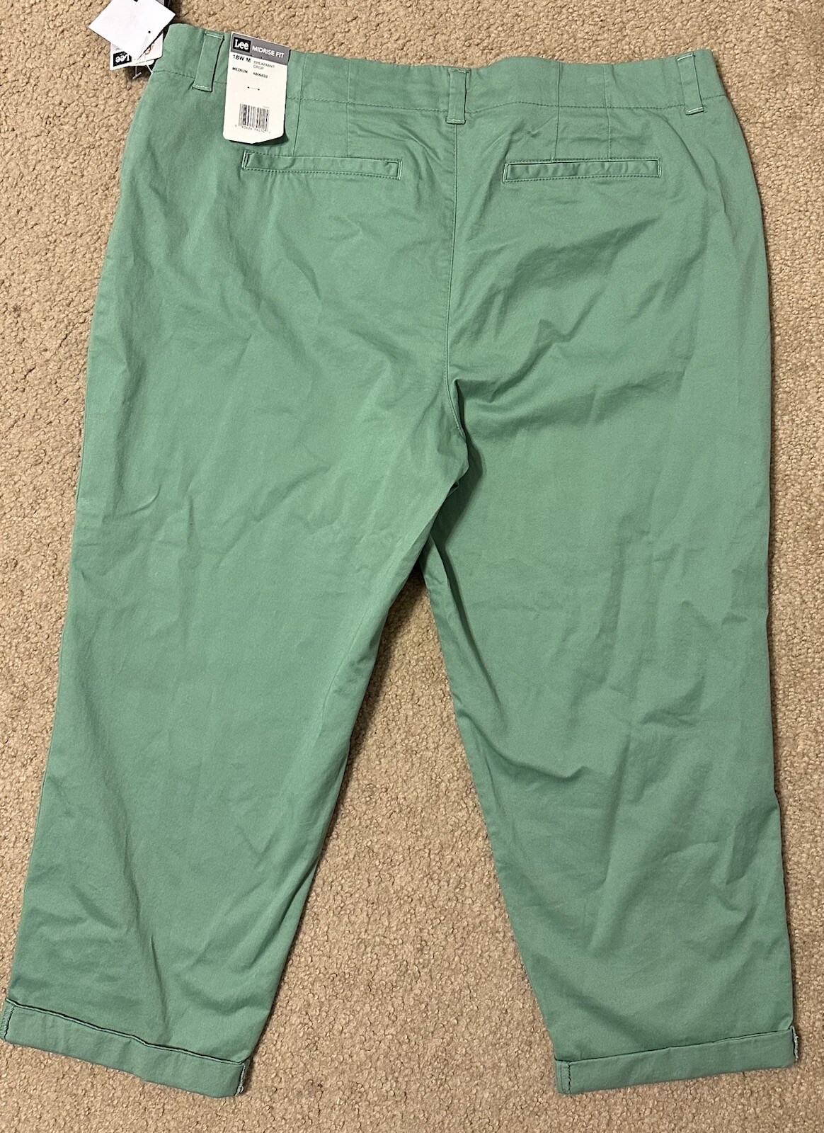 LEE Capri Size 18W Spearmint Green Mid Rise Fit Cropped Pant New Nwt!