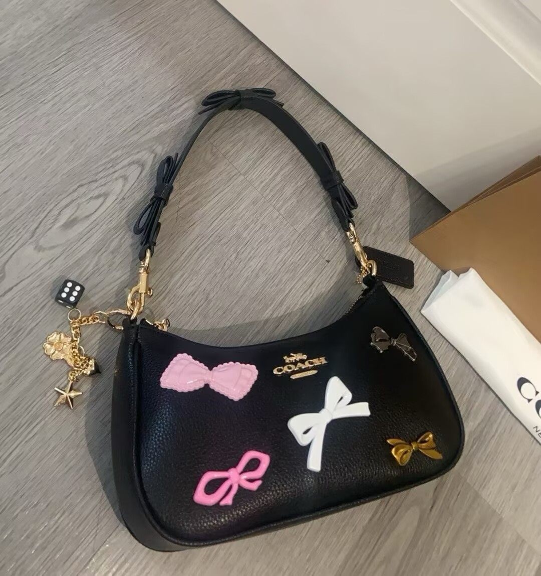 NEW COACH Teri Shoulder Bag With Bows And Charms Crossbody Bag Black CDY93
