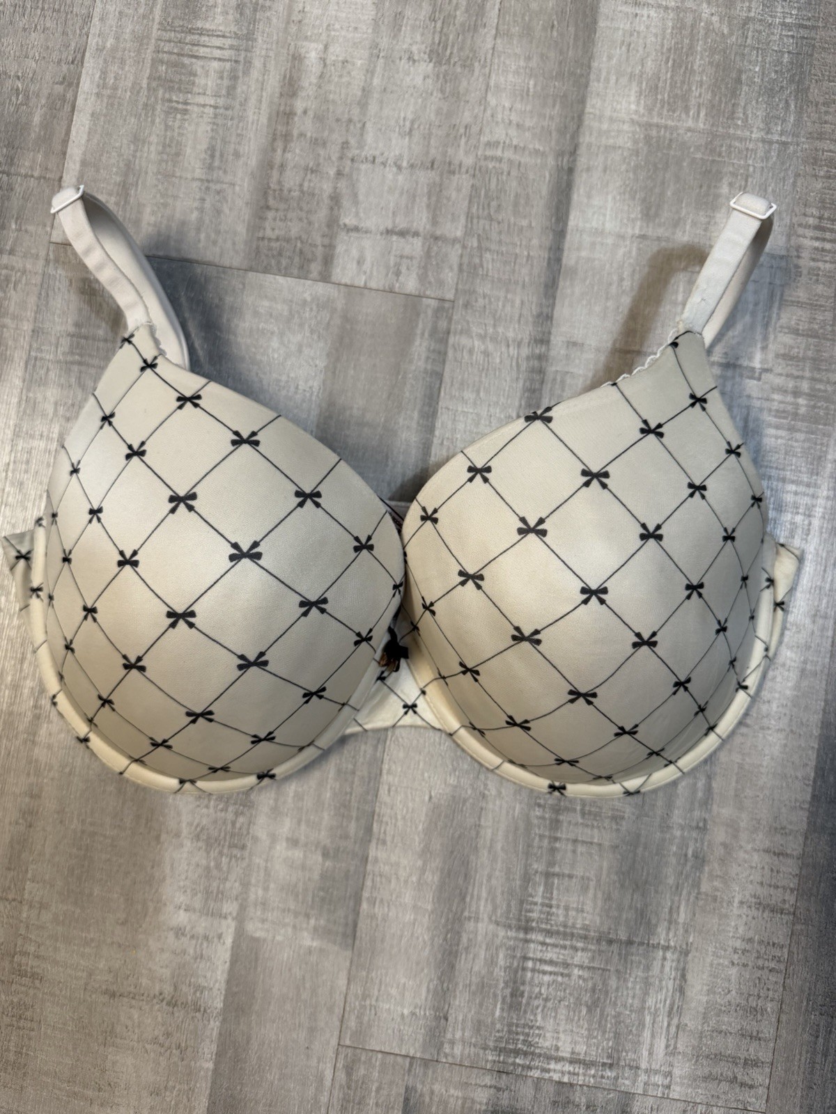 Victoria’s Secret Convertible Push Up Bra 36DD Ivory Black Bow Print Underwire