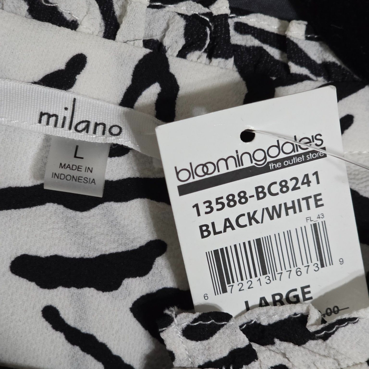 Milano L Black White Zebra Print Ruffle Sleeveless Blouse Top MSRP $68