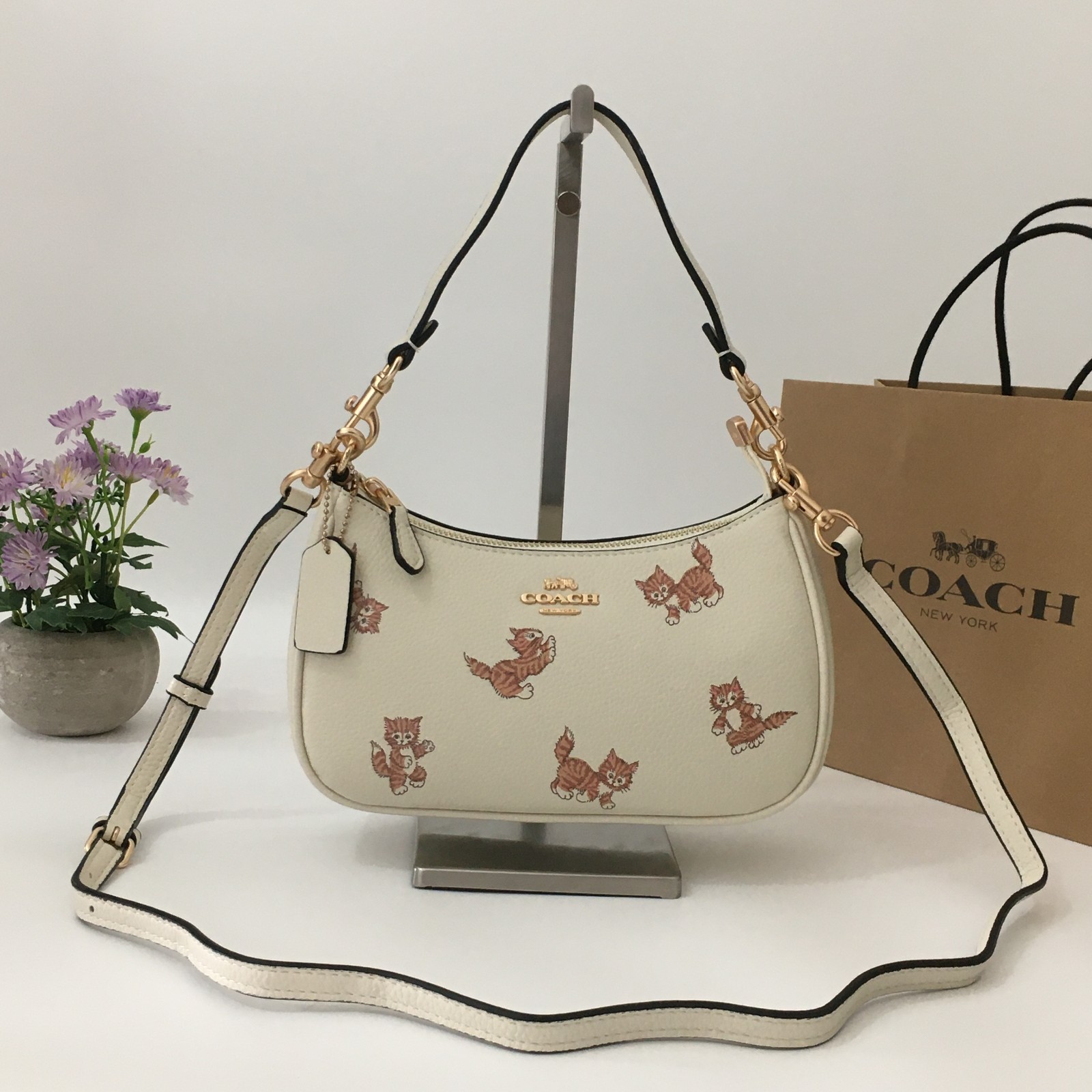 Coach Teri Shoulder Bag With Dancing Kitten Print CC777 Chalk Multi