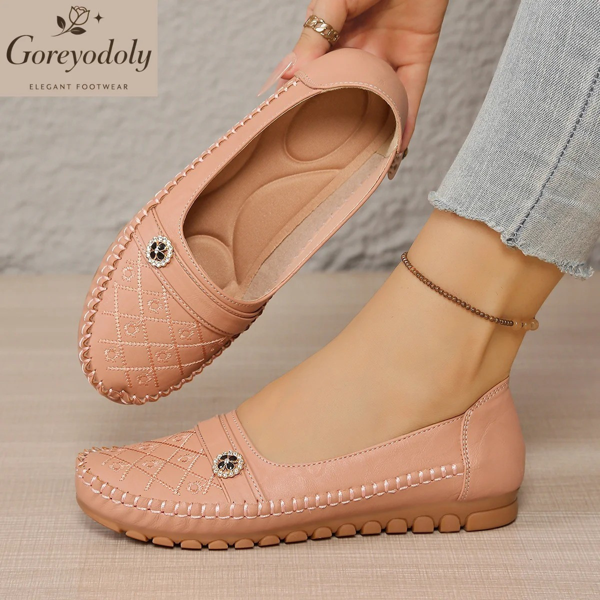 Women’S Quilted Loafers Slip on Flats Lightweight Non Slip Walking Shoes