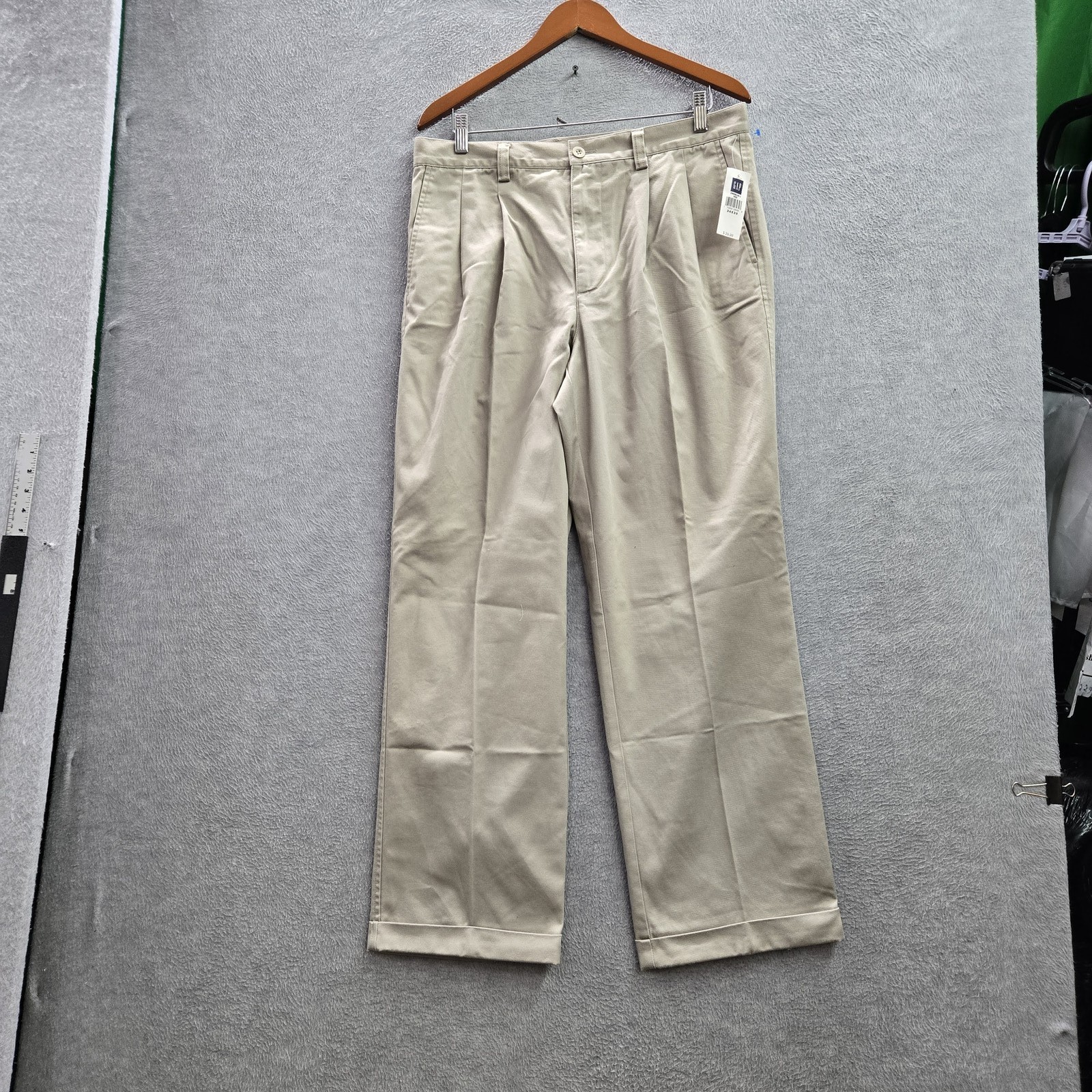 VINTAGE GAP Men Pants 34X30 Khaki Chino Twill Pleated Y2K Nanotex Fabric NWT