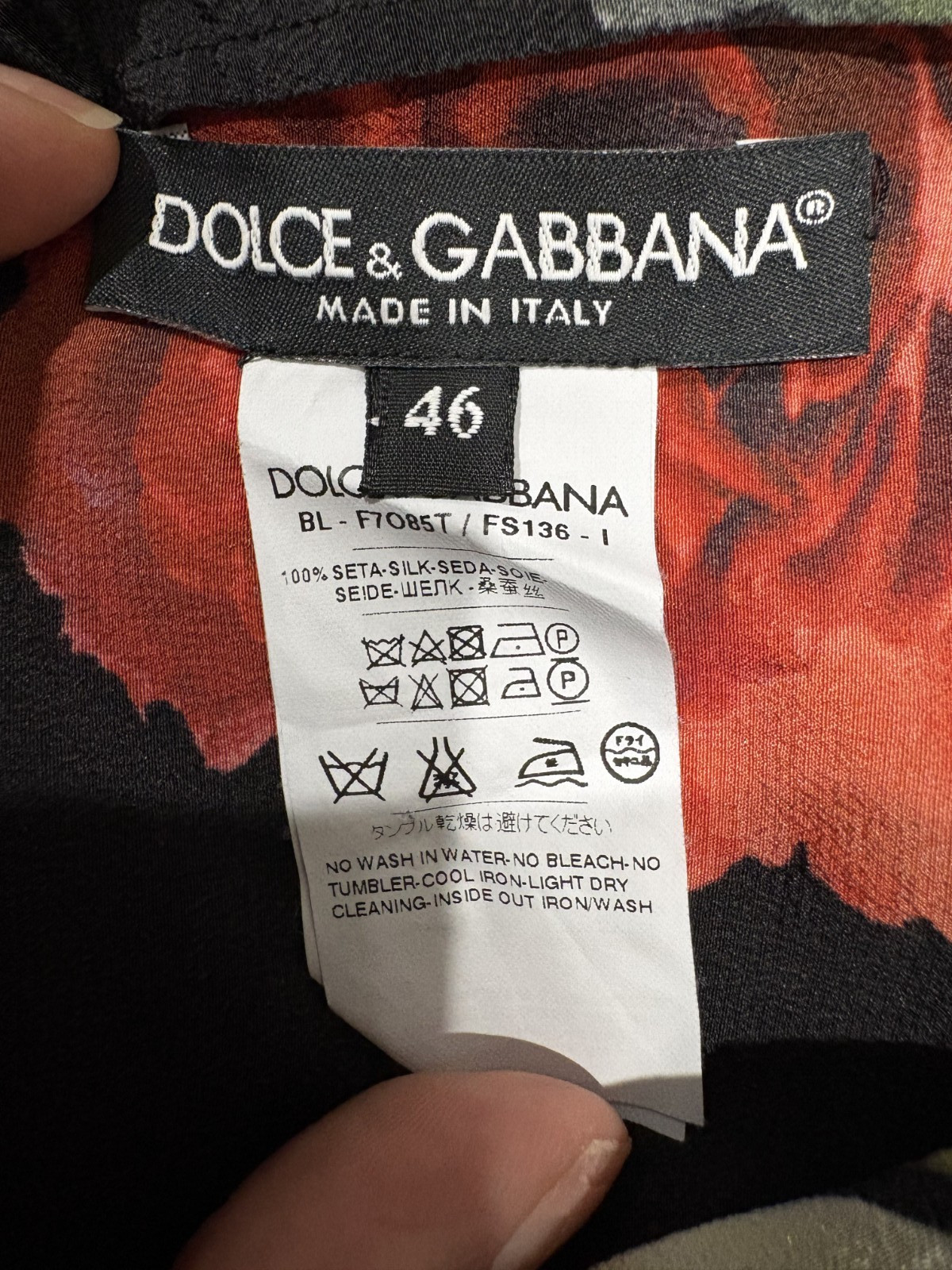 Dolce & Gabbana Carnation Print 100% Silk Tee Blouse – Made in Italy – Size 46