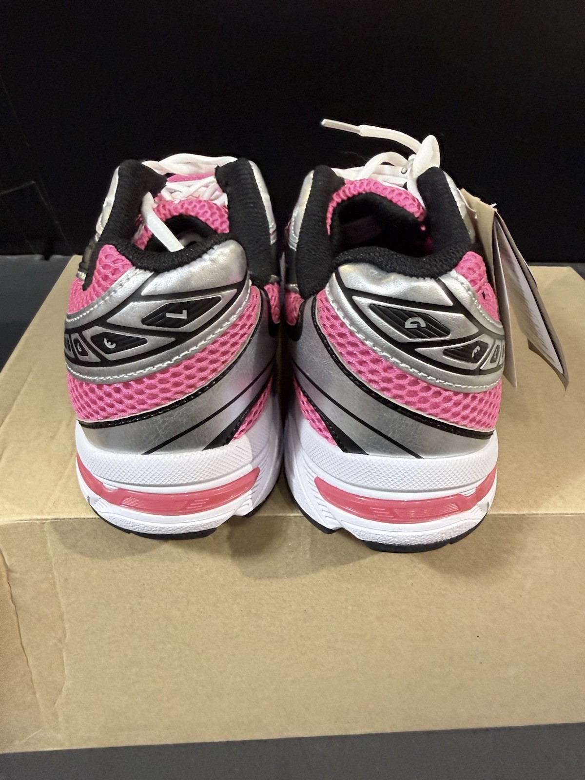 Asics Gel-Kinsei OG Silver/Pink Running Shoes Size 6.5 NWOB