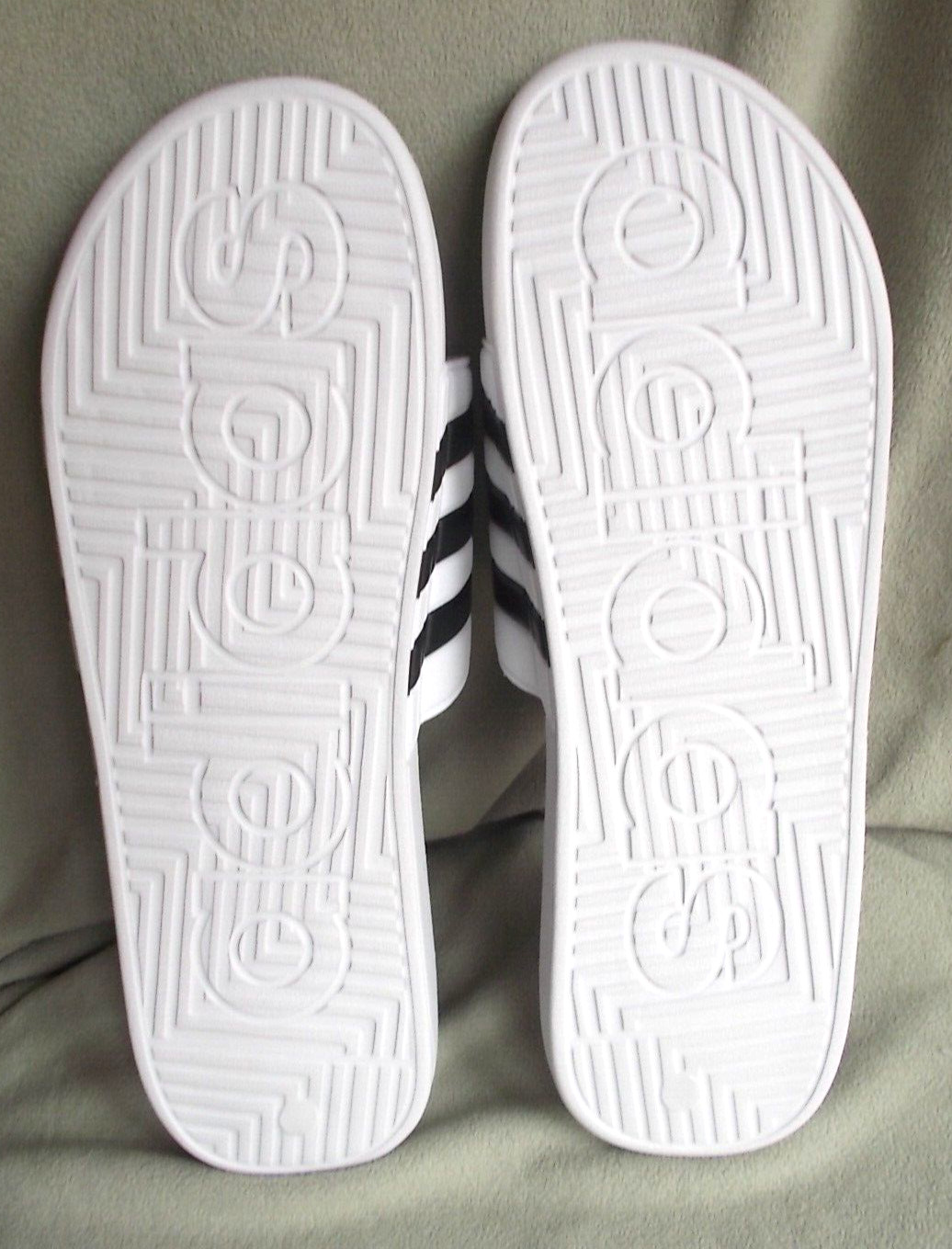 adidas Adissage Slides Sandal, White/Black/White, 18 US Men, $35 NEW