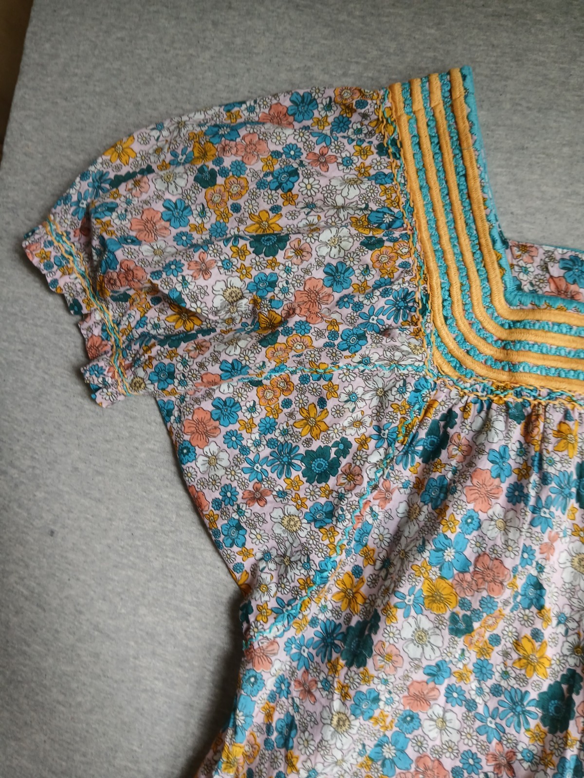 Sister Mary Top Medium Embroidered Floral Cottage Hippie Peasant Boho Bohemian