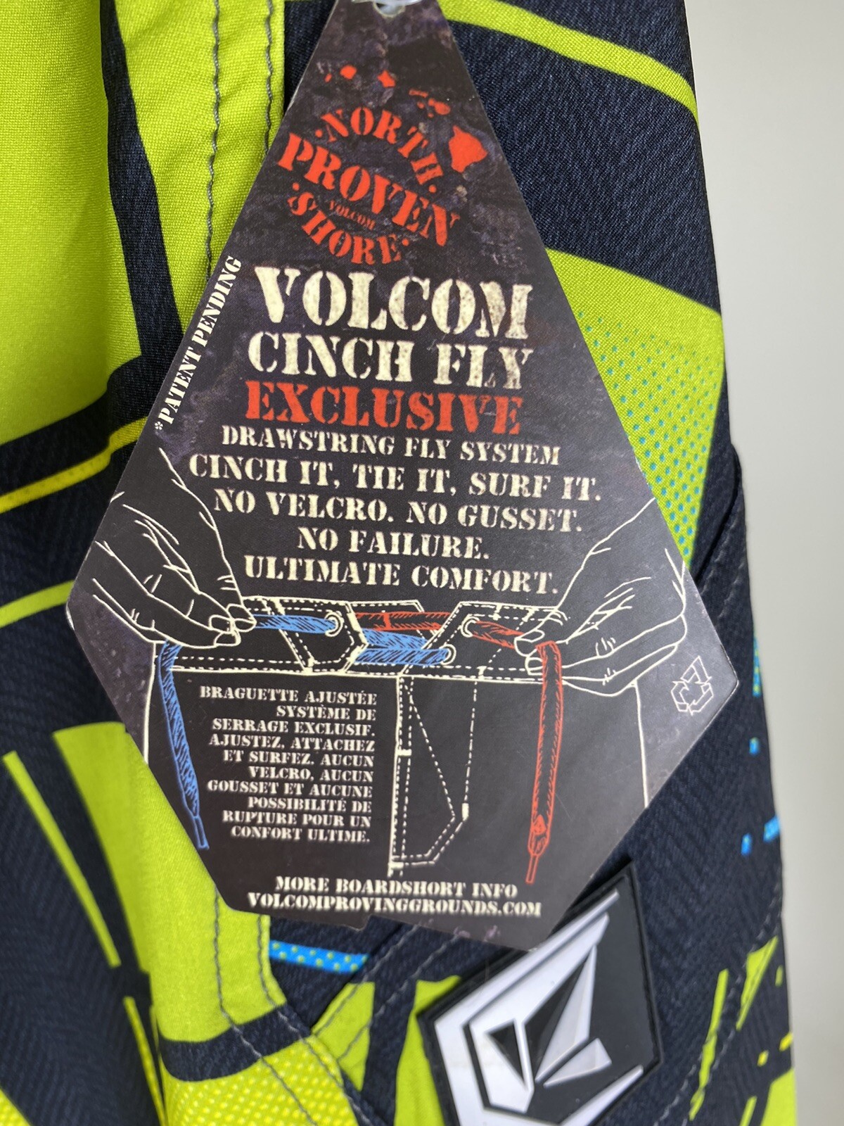 Volcom Men’s Armstrong Print Board Shorts Size 28, 30, 32, 34 Available – NEW