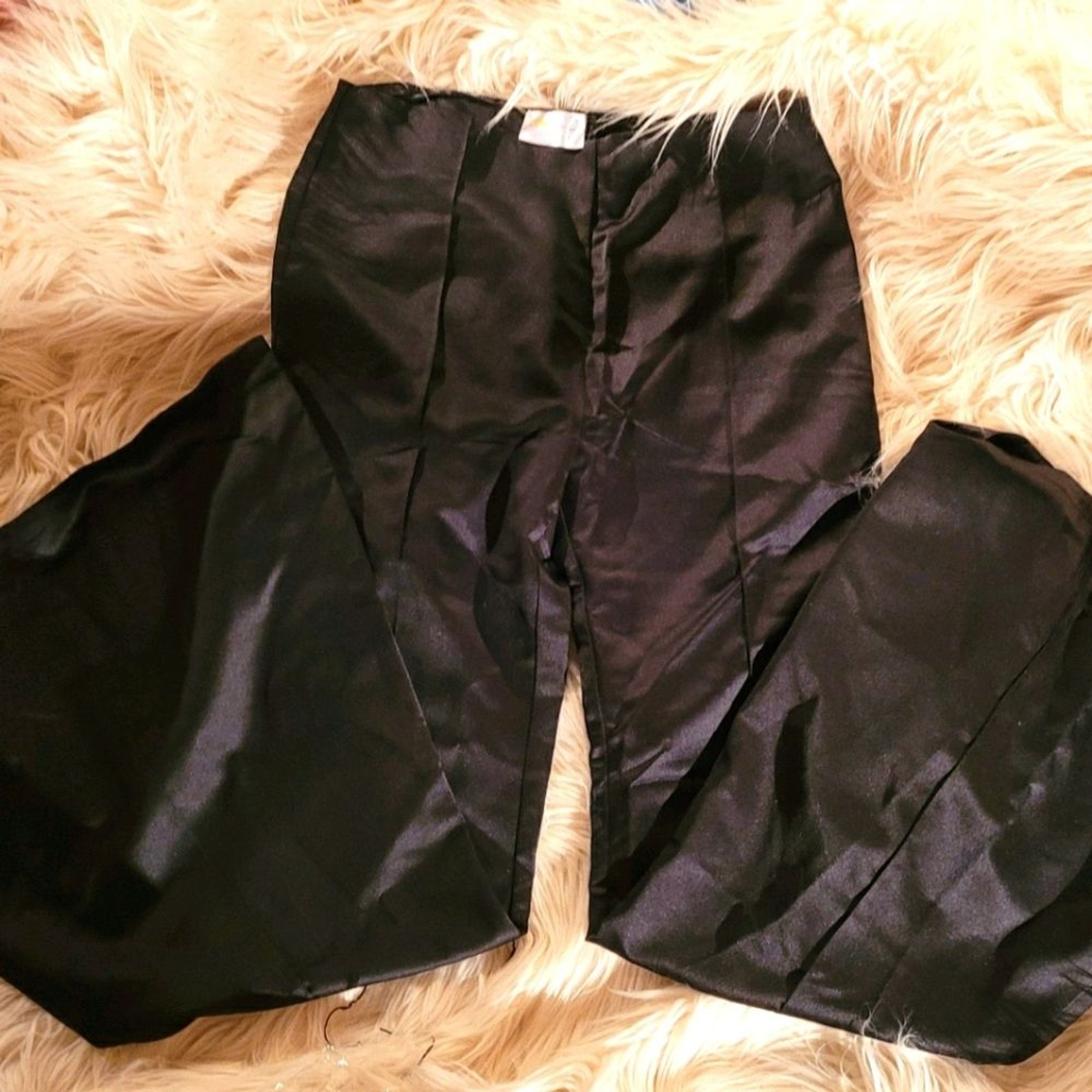 Crop top and flare bottoms pants set